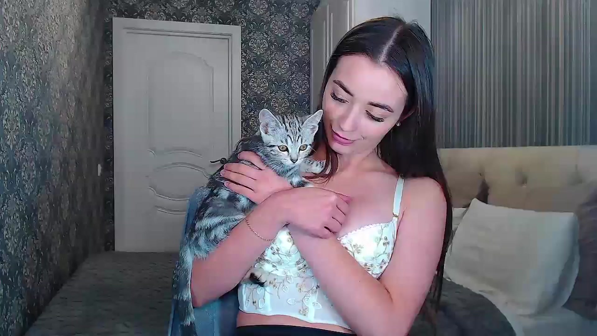 Gallery image thumbnail from EmeraldLilyyy's myfreecams stream on, 08/26/2024, 12:12 image 5 of 20