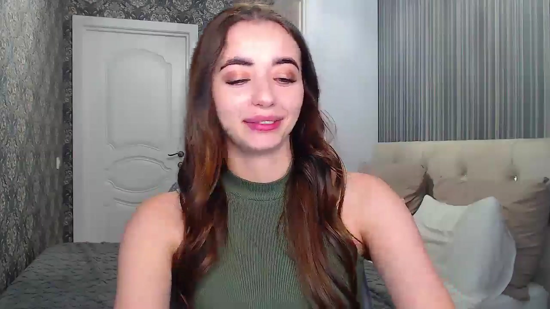 Gallery image thumbnail from EmeraldLilyyy's myfreecams stream on, 08/27/2024, 11:23 image 14 of 20
