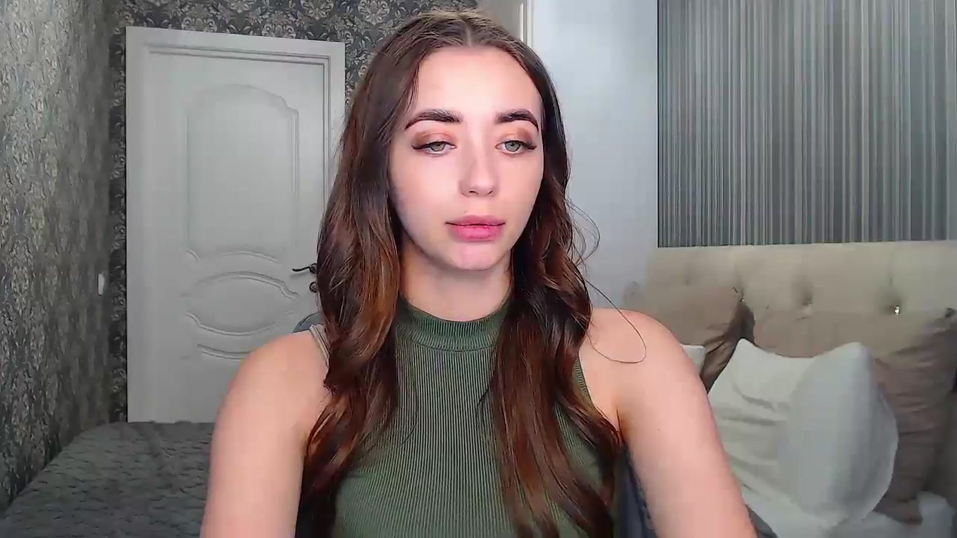 Gallery image thumbnail from EmeraldLilyyy's myfreecams stream on, 08/27/2024, 11:23 image 18 of 20