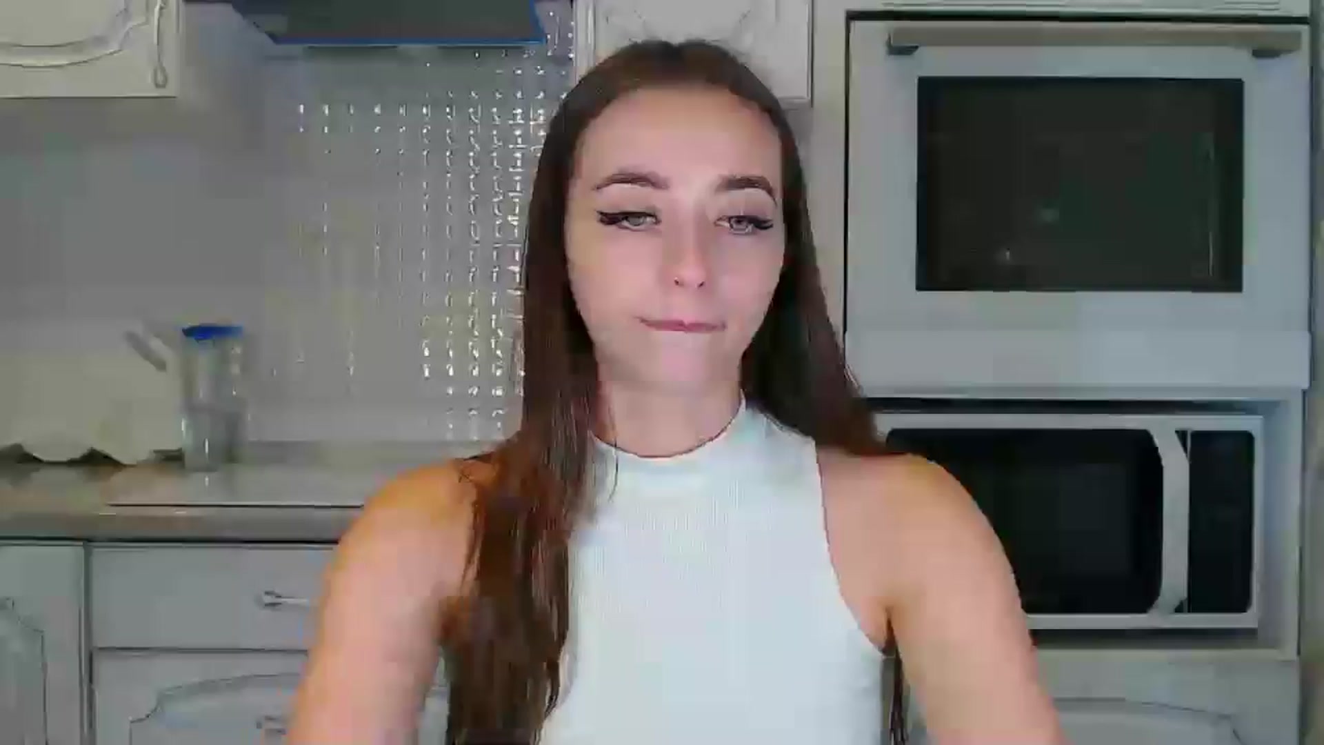 Gallery image thumbnail from EmeraldLilyyy's myfreecams stream on, 10/07/2024, 12:31 image 3 of 20