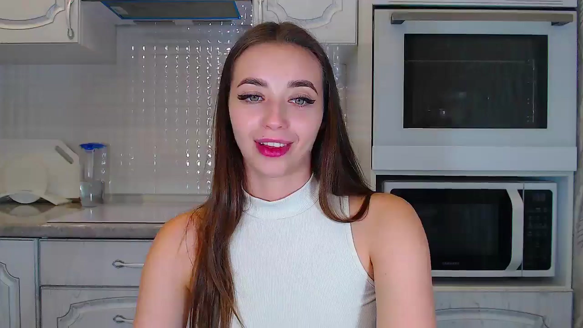 Gallery image thumbnail from EmeraldLilyyy's myfreecams stream on, 10/07/2024, 12:31 image 14 of 20