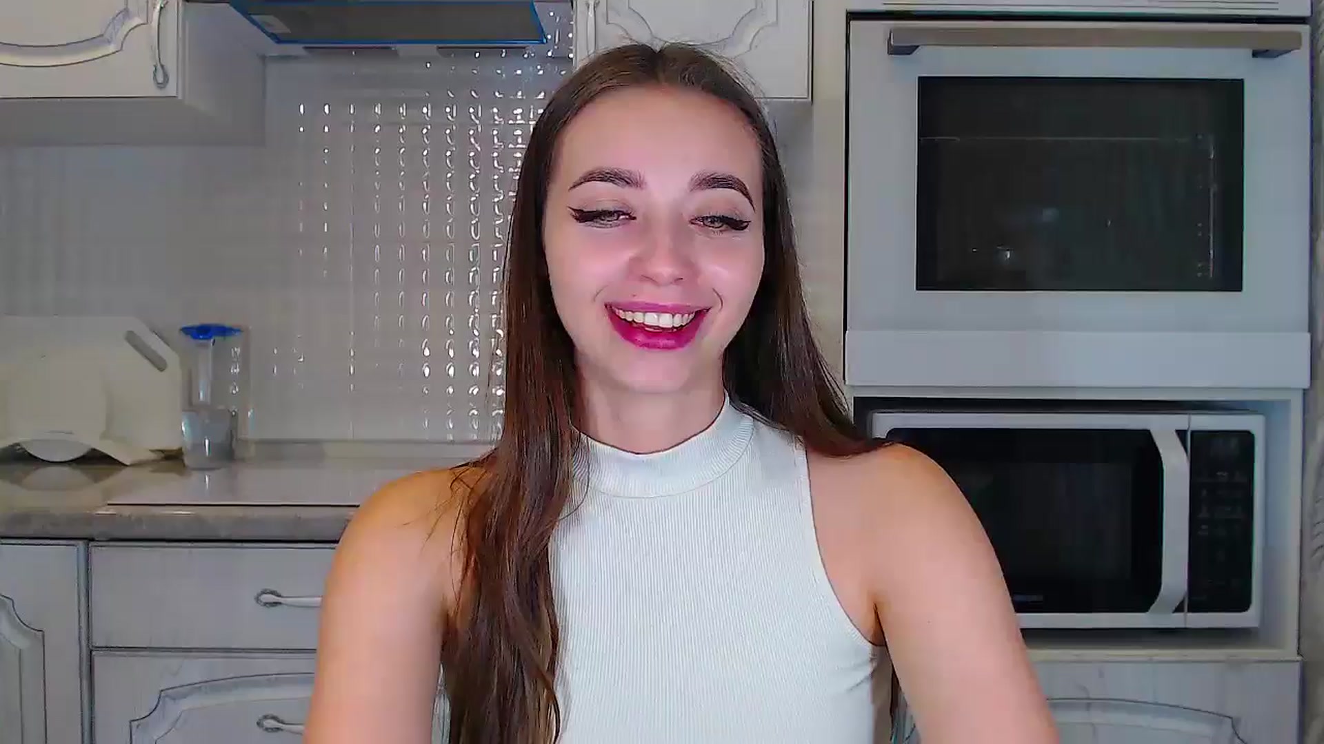 Gallery image thumbnail from EmeraldLilyyy's myfreecams stream on, 10/07/2024, 12:31 image 7 of 20