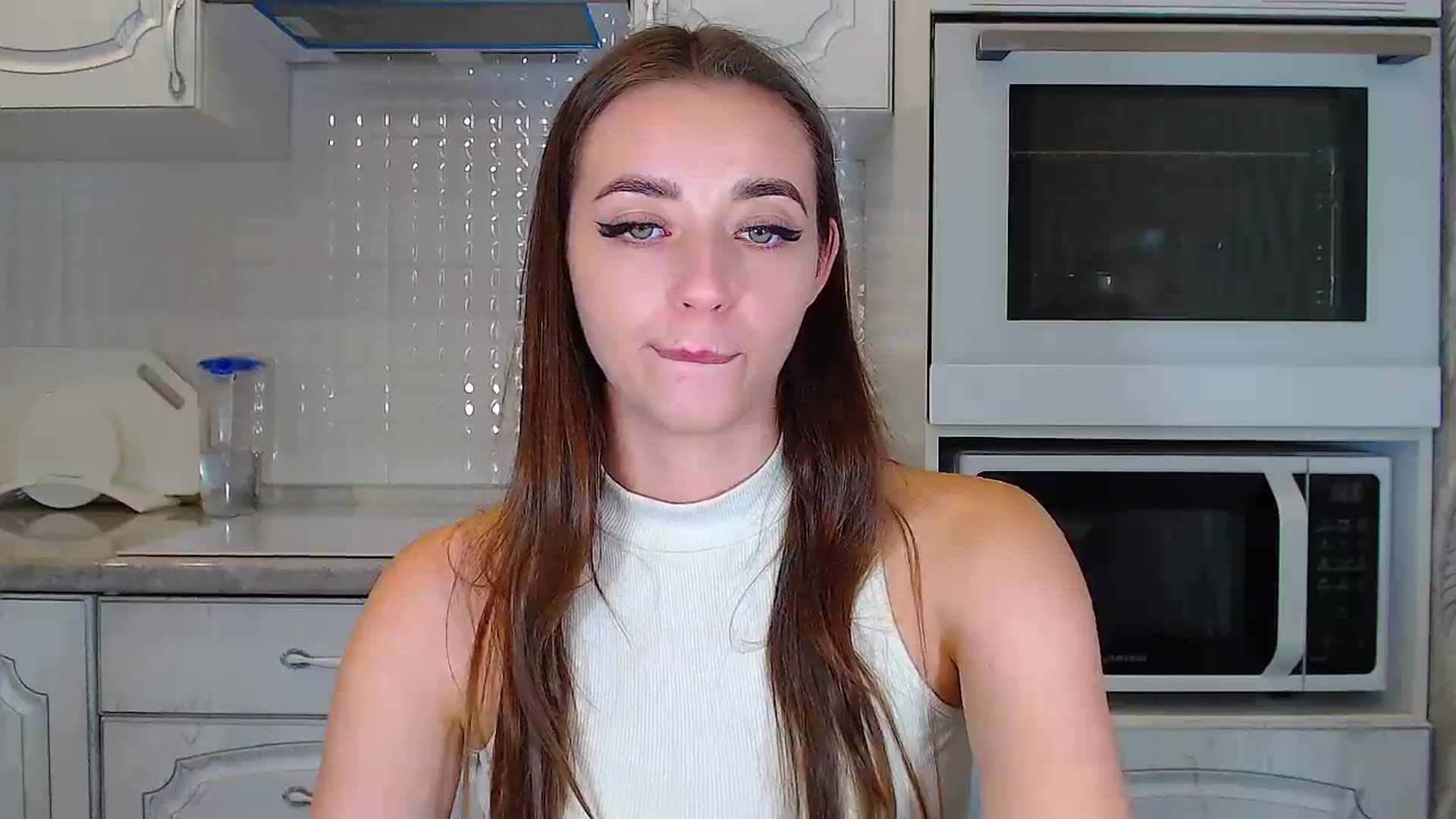 Gallery image thumbnail from EmeraldLilyyy's myfreecams stream on, 10/07/2024, 12:31 image 20 of 20