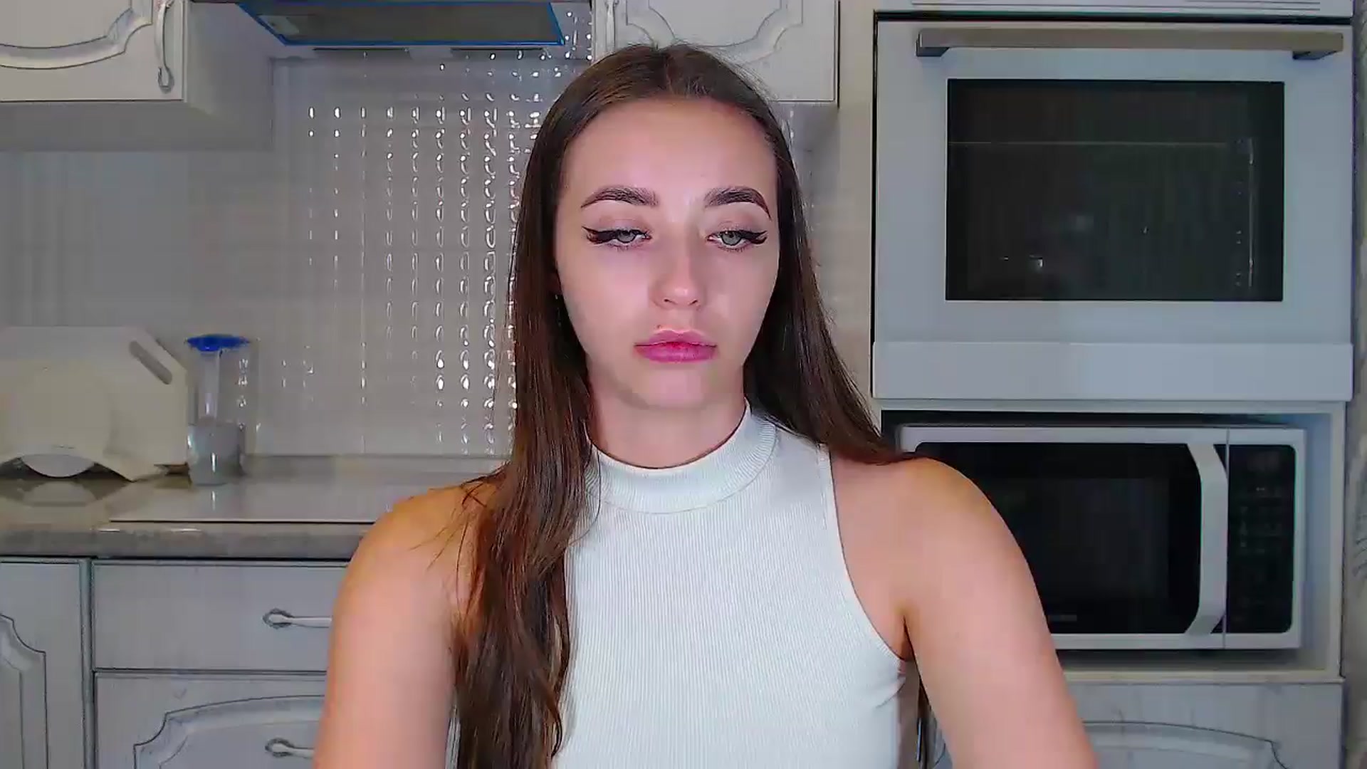 Gallery image thumbnail from EmeraldLilyyy's myfreecams stream on, 10/07/2024, 12:31 image 5 of 20
