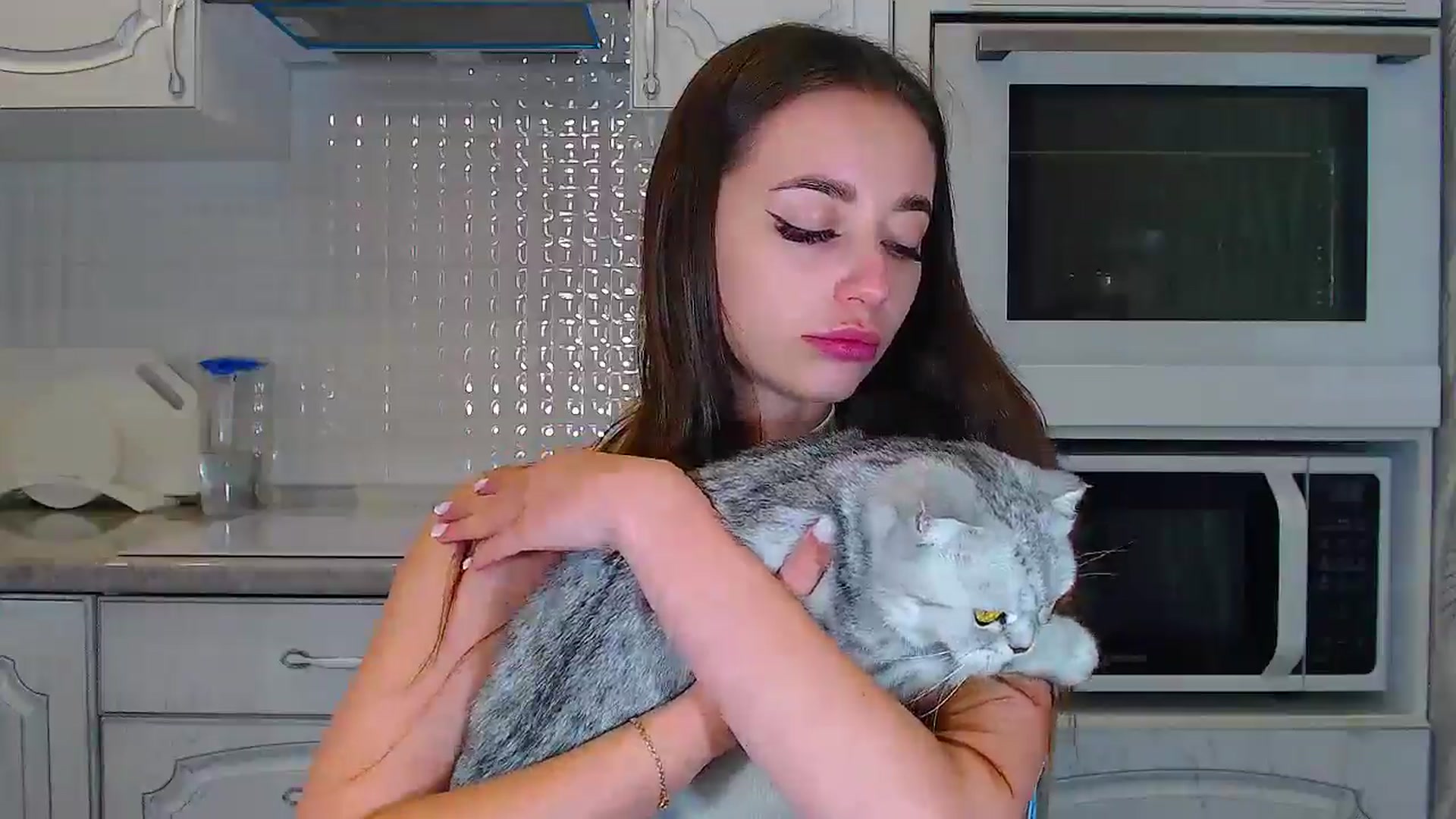 Gallery image thumbnail from EmeraldLilyyy's myfreecams stream on, 10/07/2024, 12:31 image 15 of 20