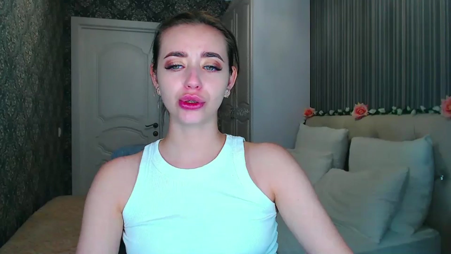 Gallery image thumbnail from EmeraldLilyyy's myfreecams stream on, 10/09/2024, 14:18 image 7 of 20