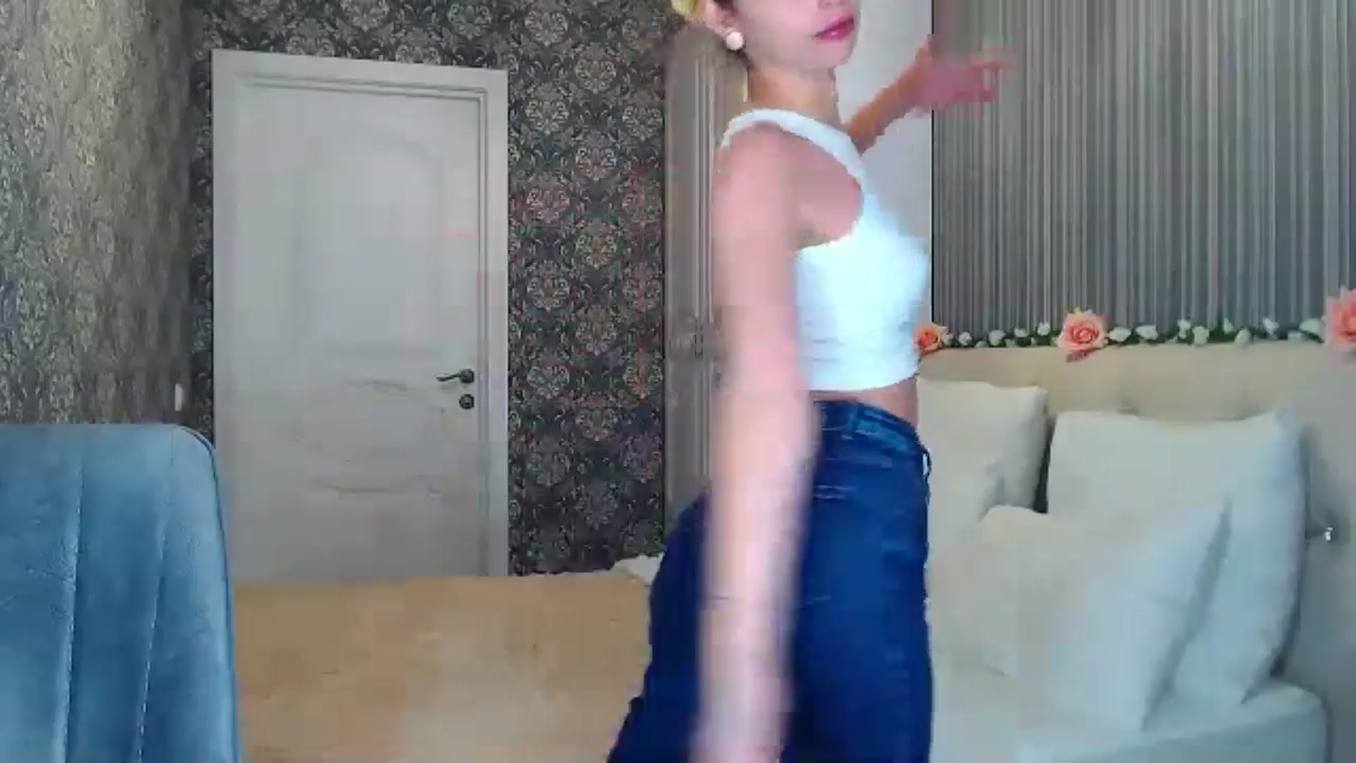 Gallery image thumbnail from EmeraldLilyyy's myfreecams stream on, 10/09/2024, 14:18 image 10 of 20