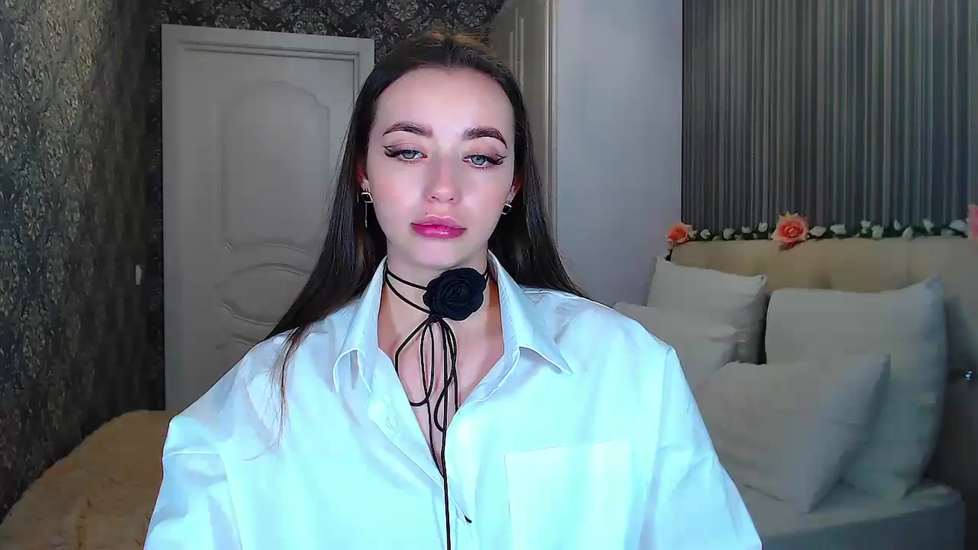 Gallery image thumbnail from EmeraldLilyyy's myfreecams stream on, 10/11/2024, 10:56 image 19 of 20