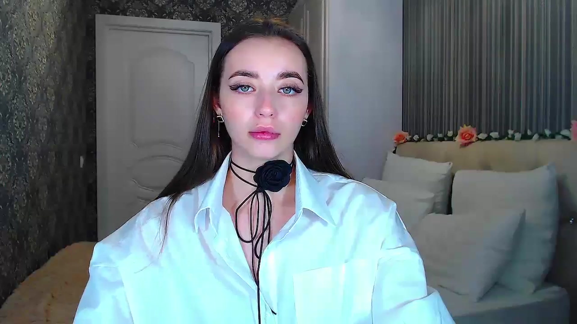 Gallery image thumbnail from EmeraldLilyyy's myfreecams stream on, 10/11/2024, 10:56 image 20 of 20