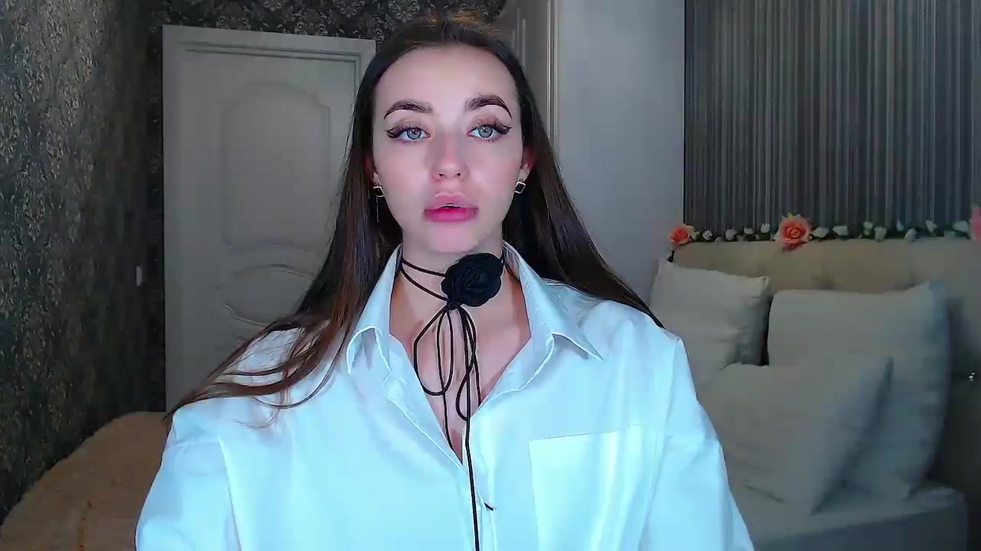Gallery image thumbnail from EmeraldLilyyy's myfreecams stream on, 10/11/2024, 10:56 image 1 of 20