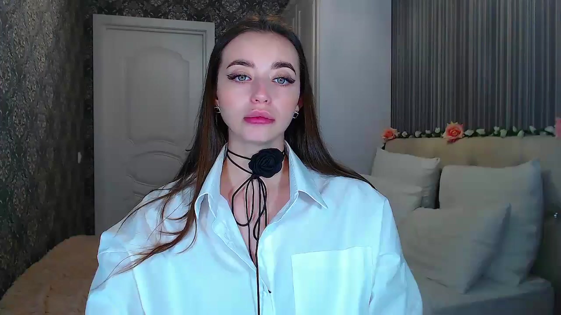 Gallery image thumbnail from EmeraldLilyyy's myfreecams stream on, 10/11/2024, 10:56 image 9 of 20