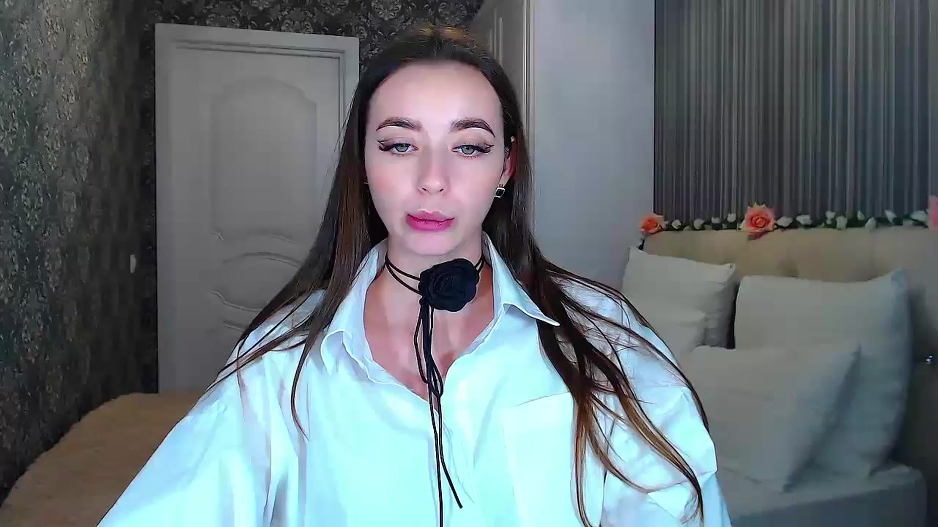 Gallery image thumbnail from EmeraldLilyyy's myfreecams stream on, 10/11/2024, 13:08 image 1 of 20