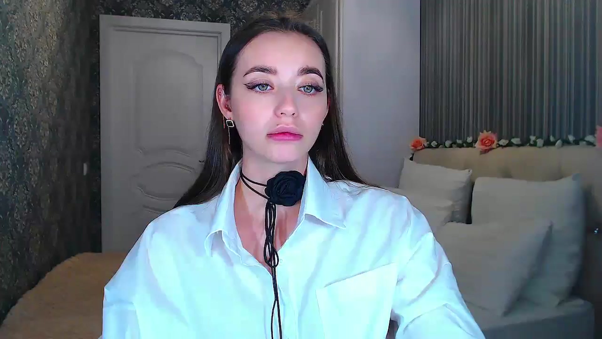 Gallery image thumbnail from EmeraldLilyyy's myfreecams stream on, 10/11/2024, 13:08 image 7 of 20