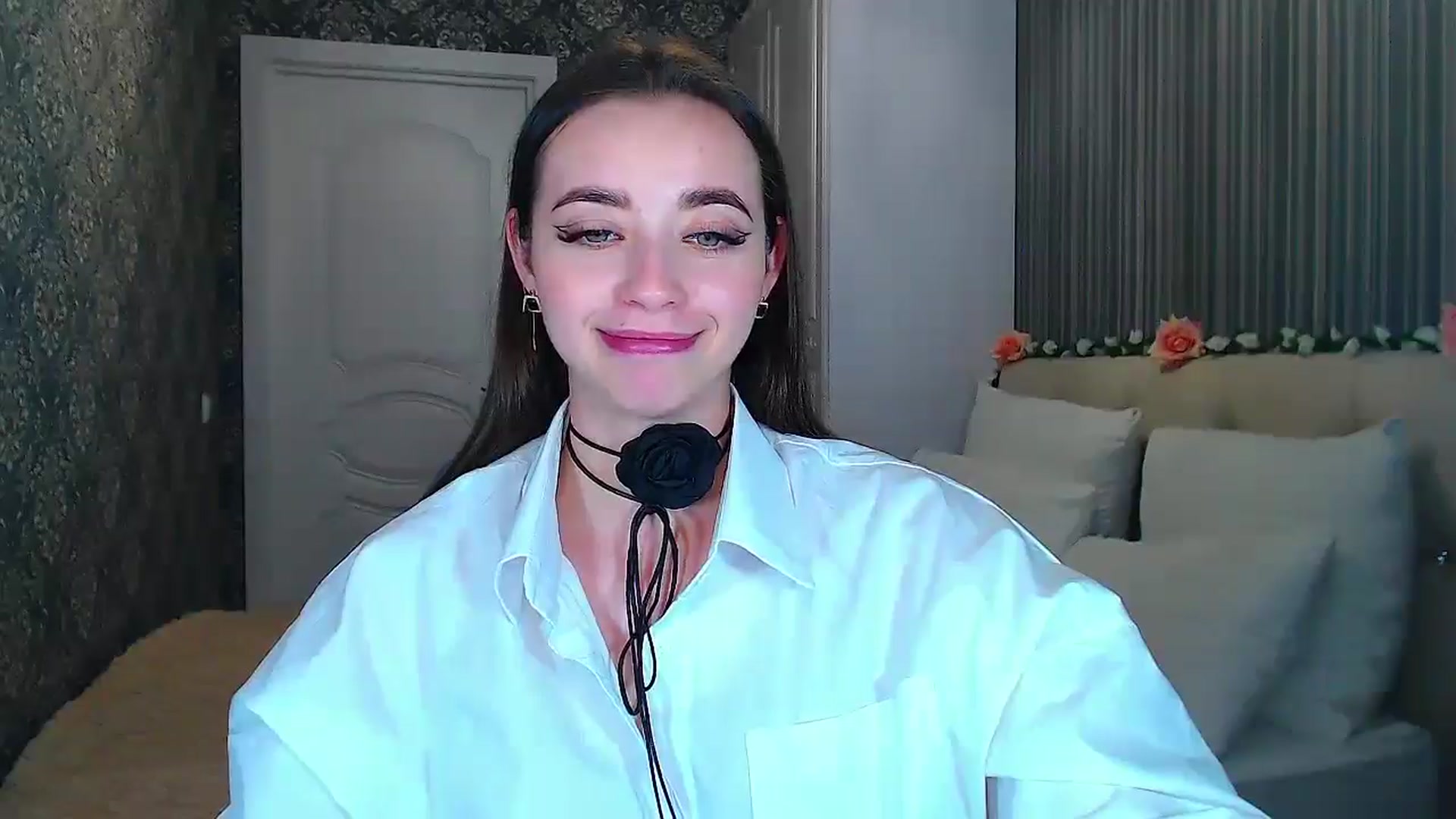 Gallery image thumbnail from EmeraldLilyyy's myfreecams stream on, 10/11/2024, 13:08 image 19 of 20