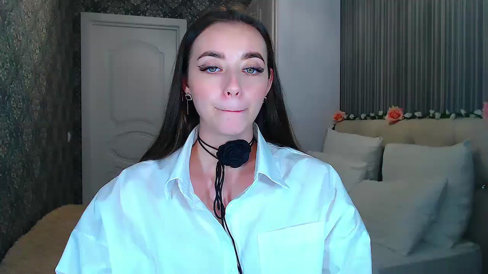 Gallery image thumbnail from EmeraldLilyyy's myfreecams stream on, 10/11/2024, 13:08 image 2 of 20
