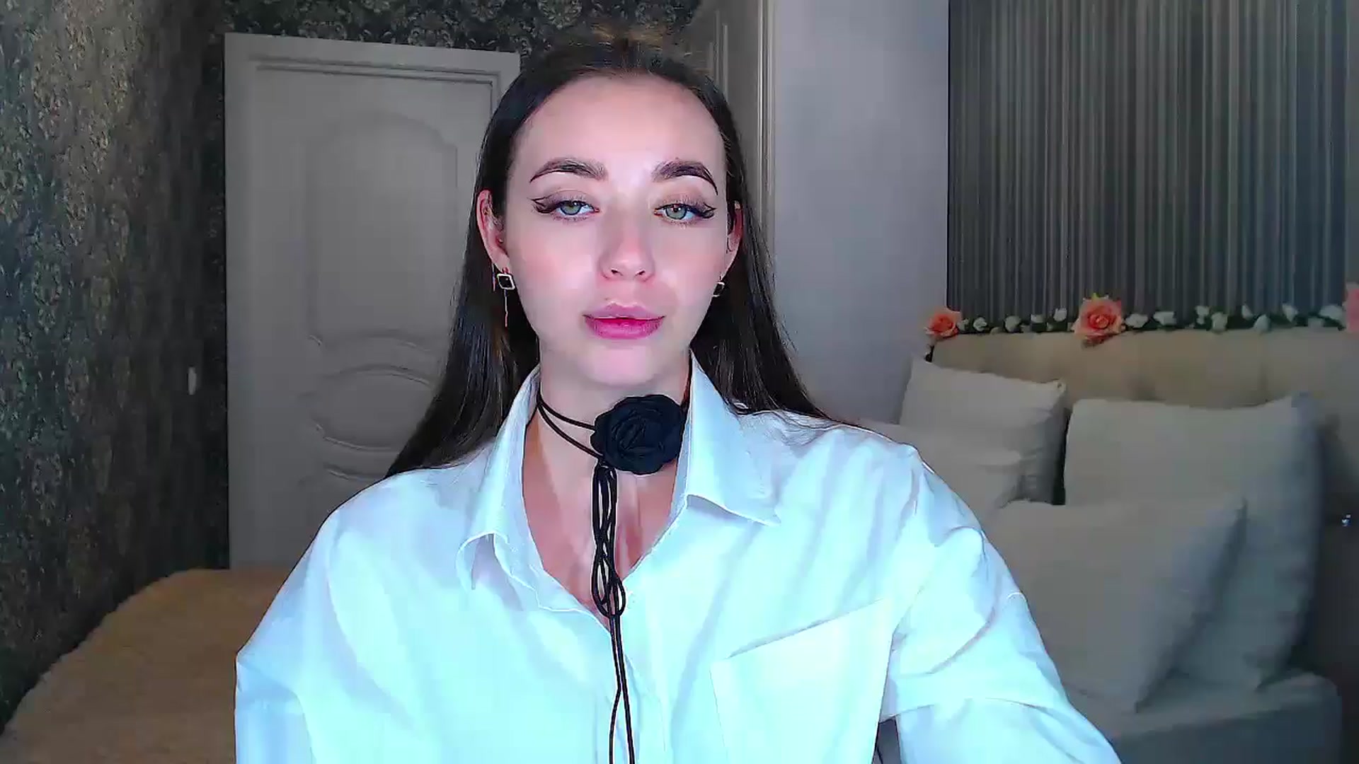 Gallery image thumbnail from EmeraldLilyyy's myfreecams stream on, 10/11/2024, 13:08 image 8 of 20