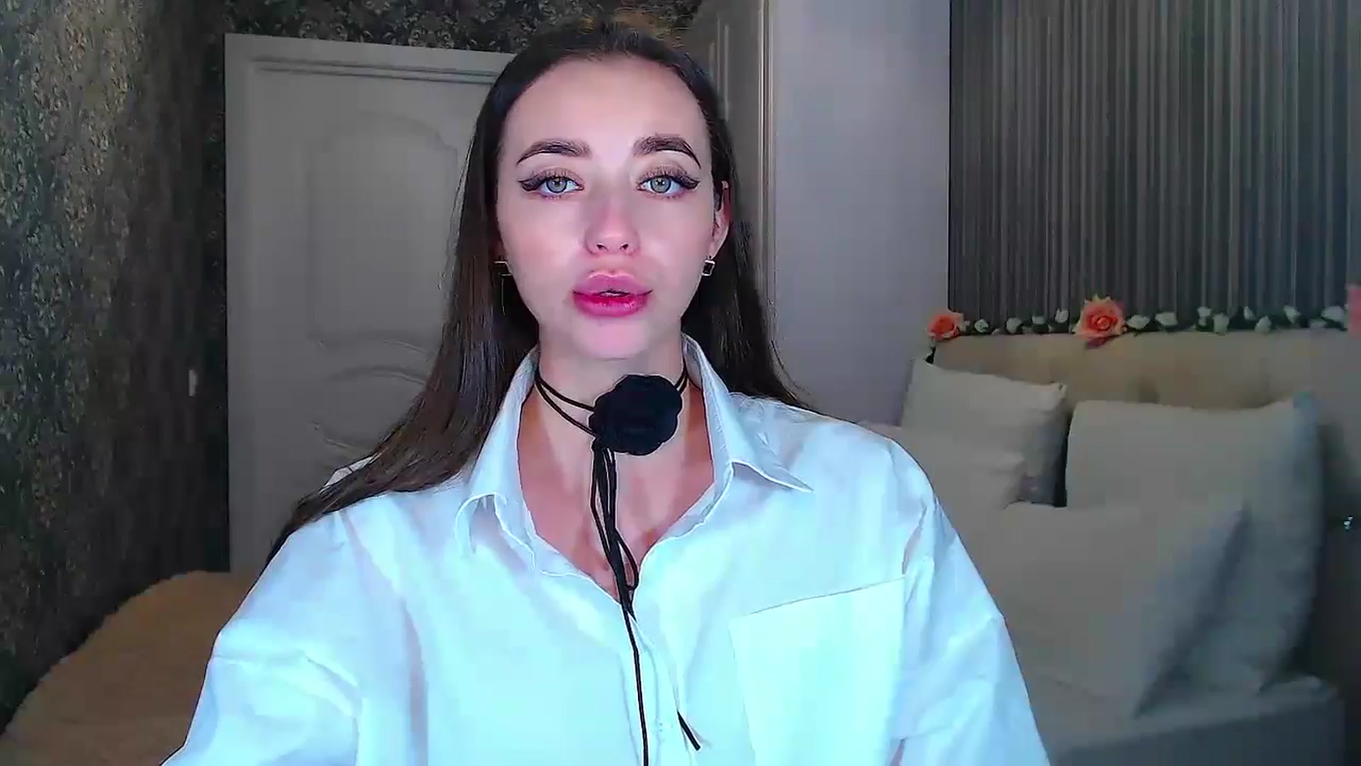 Gallery image thumbnail from EmeraldLilyyy's myfreecams stream on, 10/11/2024, 13:08 image 3 of 20