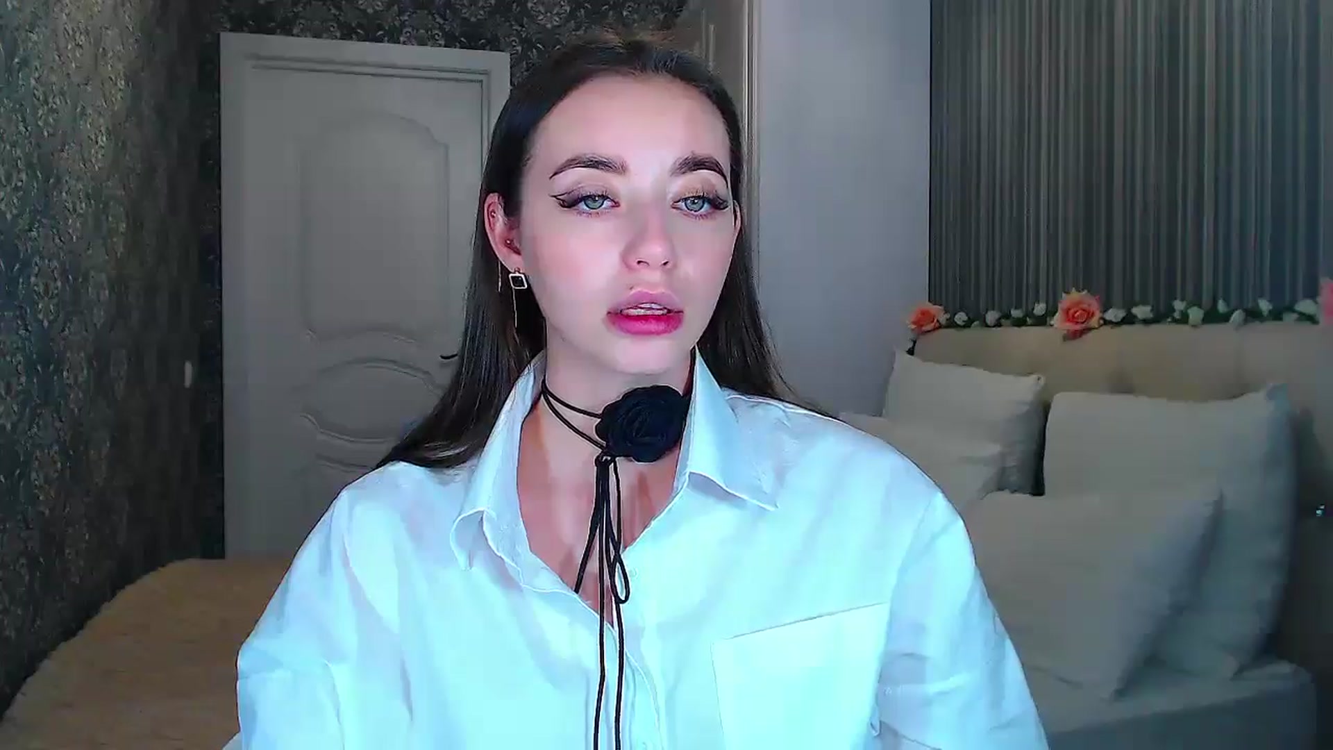 Gallery image thumbnail from EmeraldLilyyy's myfreecams stream on, 10/11/2024, 13:08 image 11 of 20