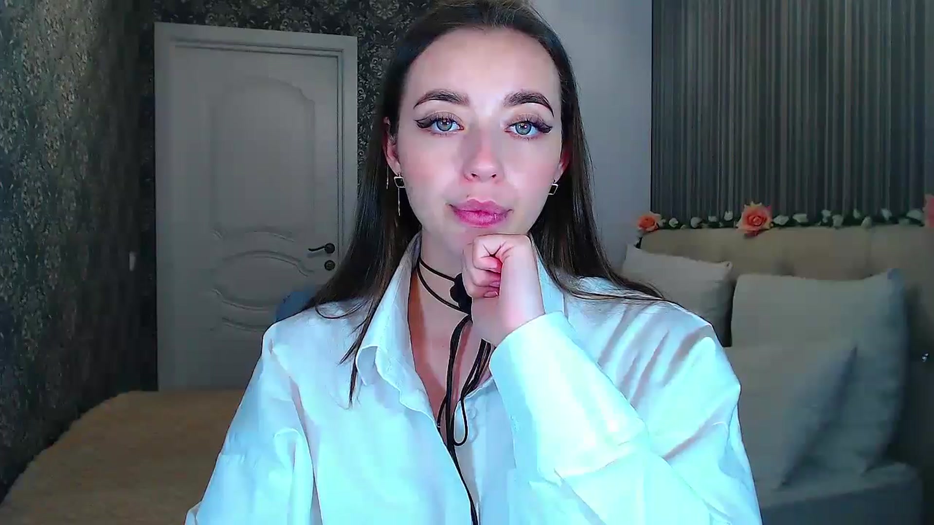 Gallery image thumbnail from EmeraldLilyyy's myfreecams stream on, 10/11/2024, 13:08 image 16 of 20