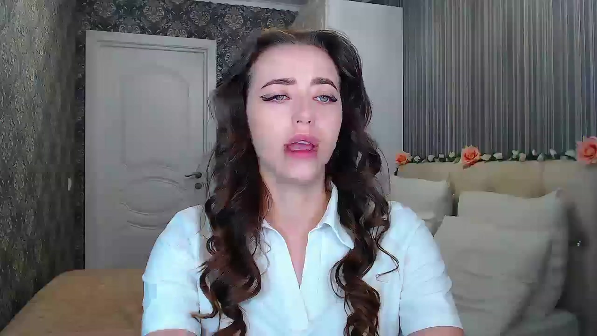 Gallery image thumbnail from EmeraldLilyyy's myfreecams stream on, 10/16/2024, 09:36 image 4 of 20