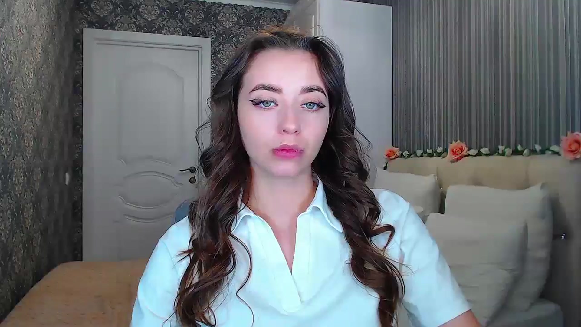 Gallery image thumbnail from EmeraldLilyyy's myfreecams stream on, 10/16/2024, 12:01 image 11 of 20