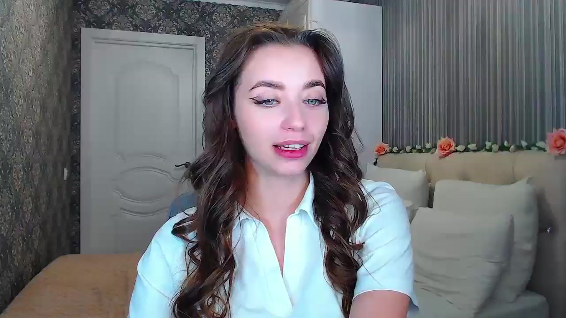 Gallery image thumbnail from EmeraldLilyyy's myfreecams stream on, 10/16/2024, 12:01 image 1 of 20