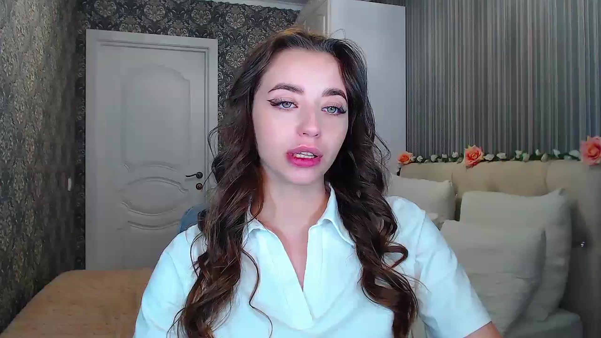 Gallery image thumbnail from EmeraldLilyyy's myfreecams stream on, 10/16/2024, 12:01 image 16 of 20
