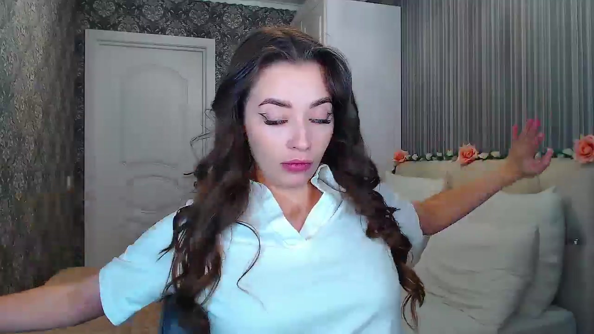 Gallery image thumbnail from EmeraldLilyyy's myfreecams stream on, 10/16/2024, 12:01 image 5 of 20