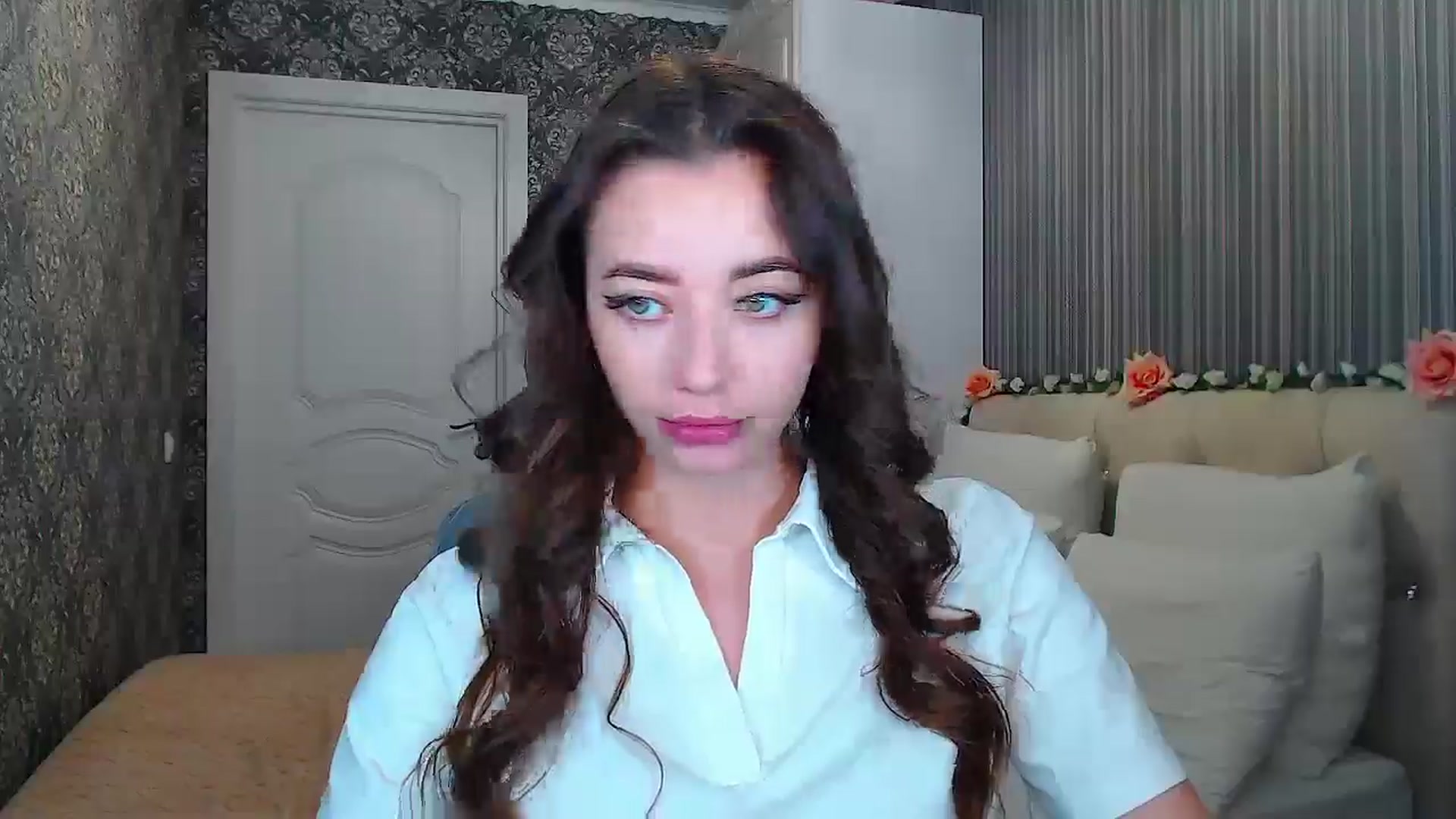 Gallery image thumbnail from EmeraldLilyyy's myfreecams stream on, 10/16/2024, 12:01 image 15 of 20