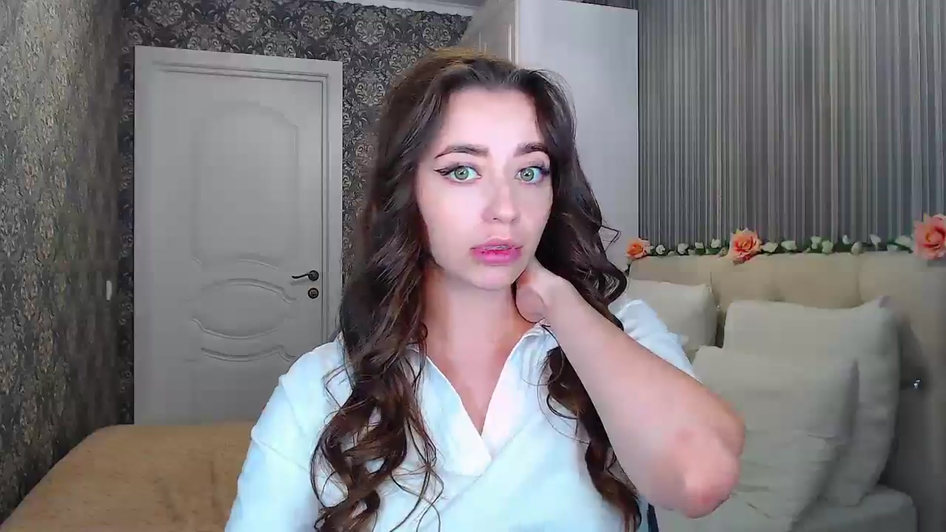 Gallery image thumbnail from EmeraldLilyyy's myfreecams stream on, 10/16/2024, 14:00 image 5 of 20