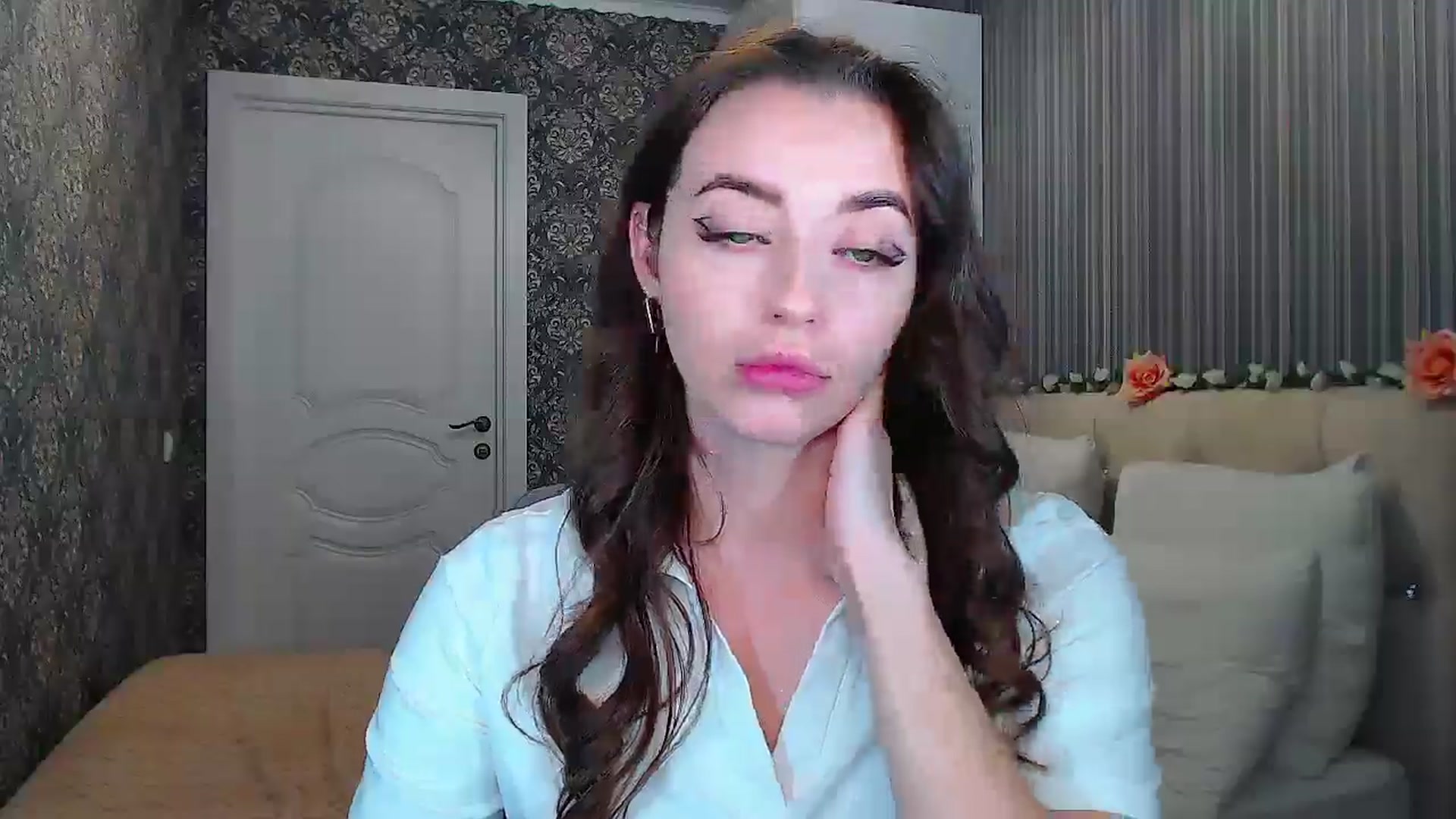 Gallery image thumbnail from EmeraldLilyyy's myfreecams stream on, 10/16/2024, 14:00 image 14 of 20