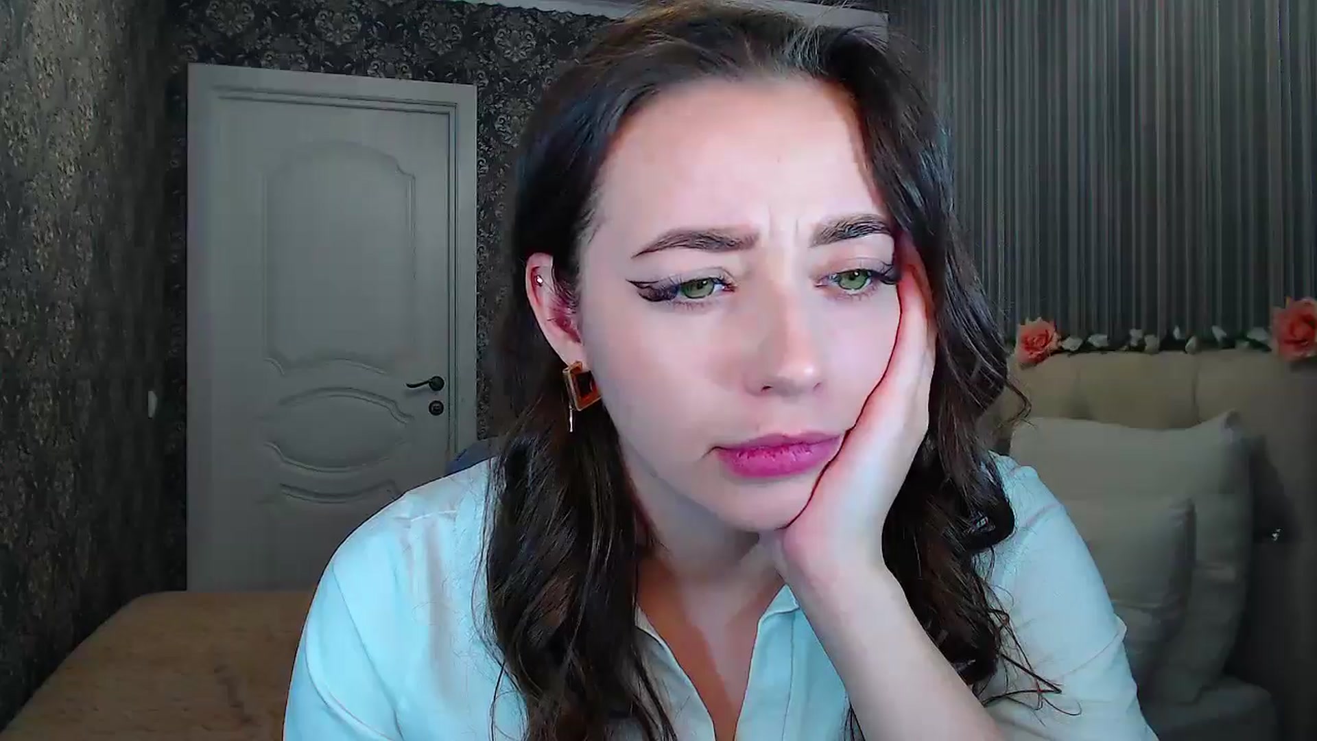 Gallery image thumbnail from EmeraldLilyyy's myfreecams stream on, 10/16/2024, 14:00 image 9 of 20