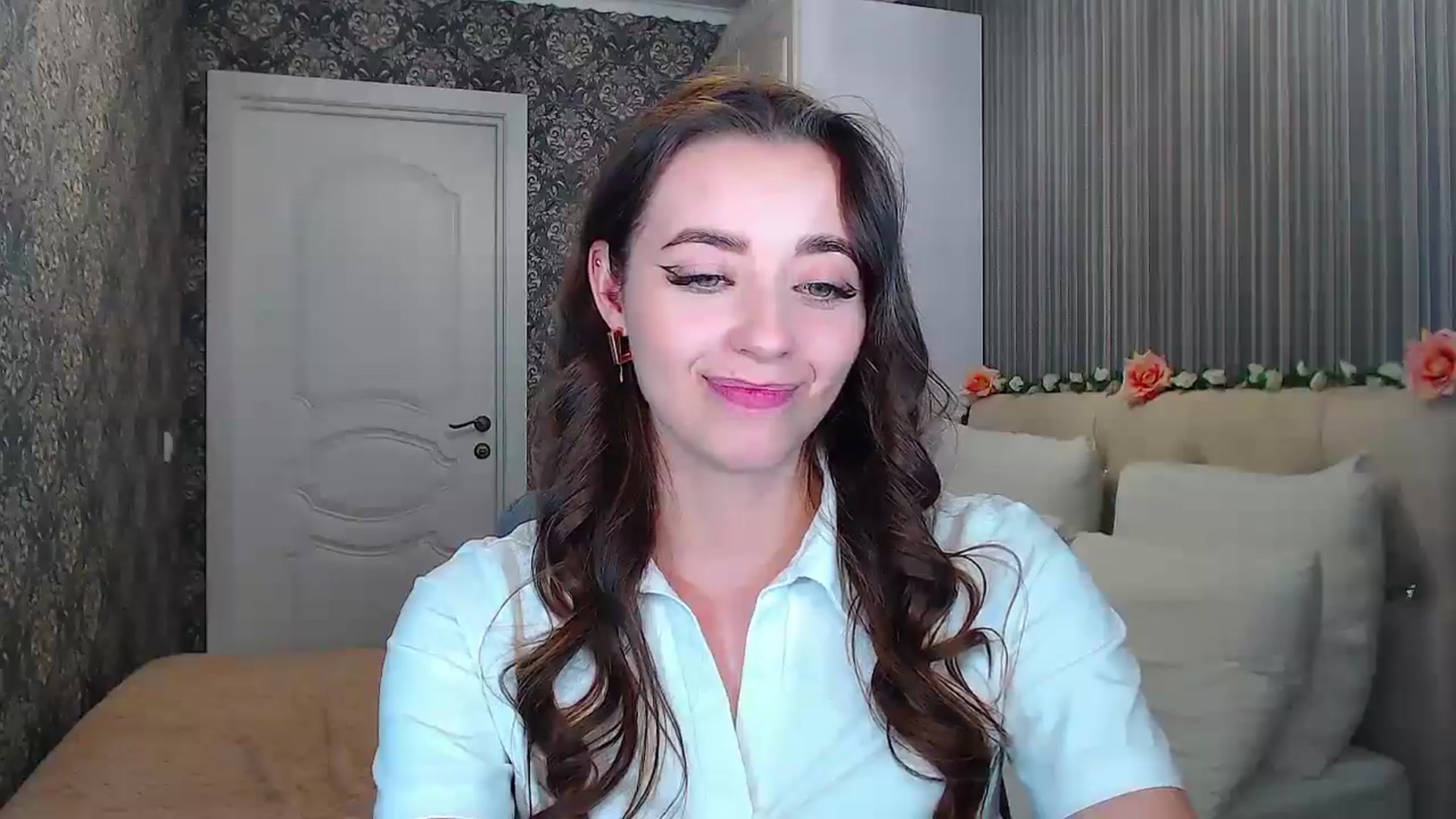 Gallery image thumbnail from EmeraldLilyyy's myfreecams stream on, 10/16/2024, 14:41 image 8 of 20