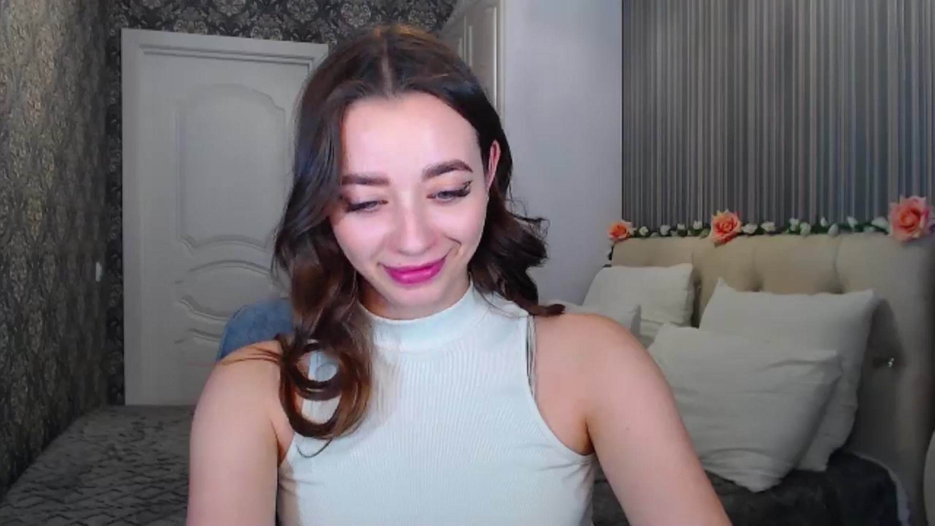 Gallery image thumbnail from EmeraldLilyyy's myfreecams stream on, 10/18/2024, 14:42 image 11 of 20