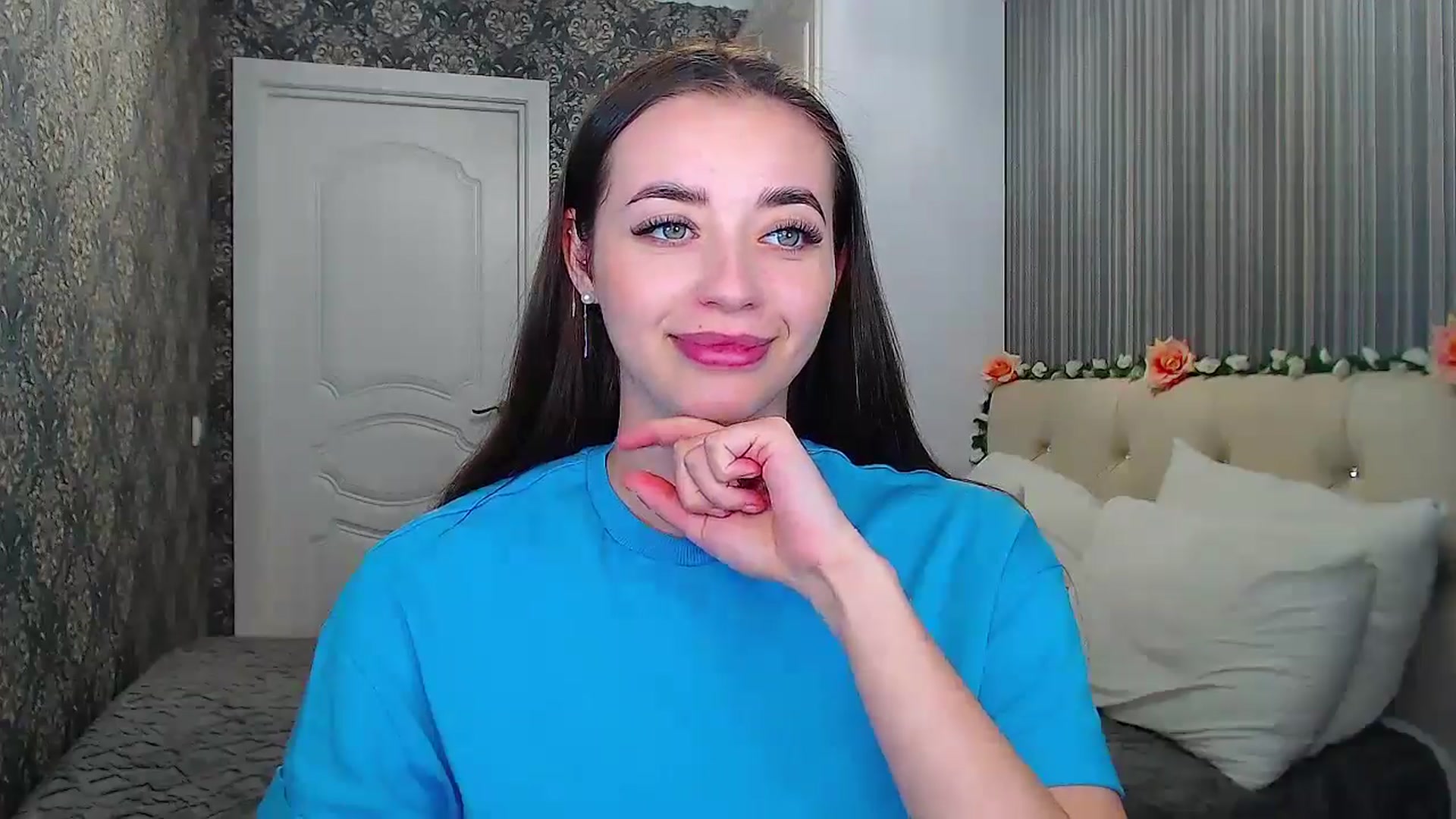 Gallery image thumbnail from EmeraldLilyyy's myfreecams stream on, 10/23/2024, 11:26 image 13 of 20