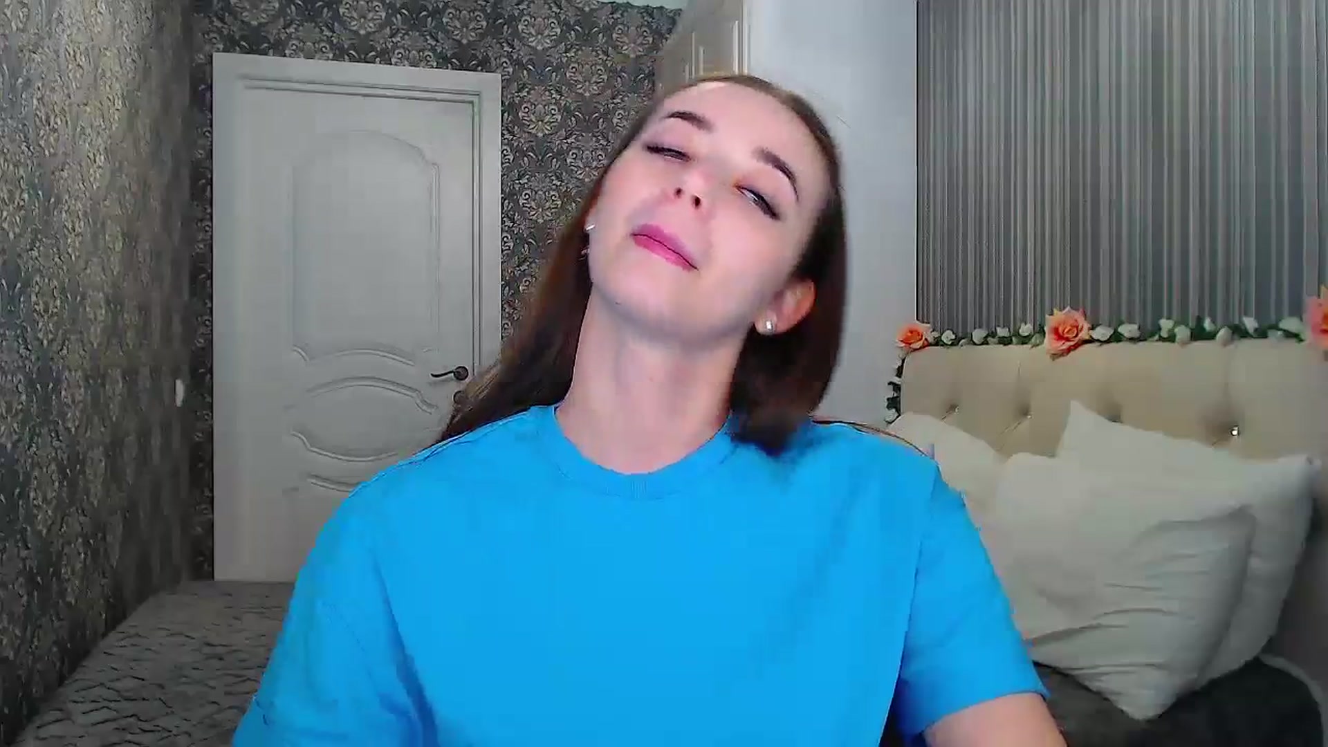 Gallery image thumbnail from EmeraldLilyyy's myfreecams stream on, 10/23/2024, 11:26 image 15 of 20