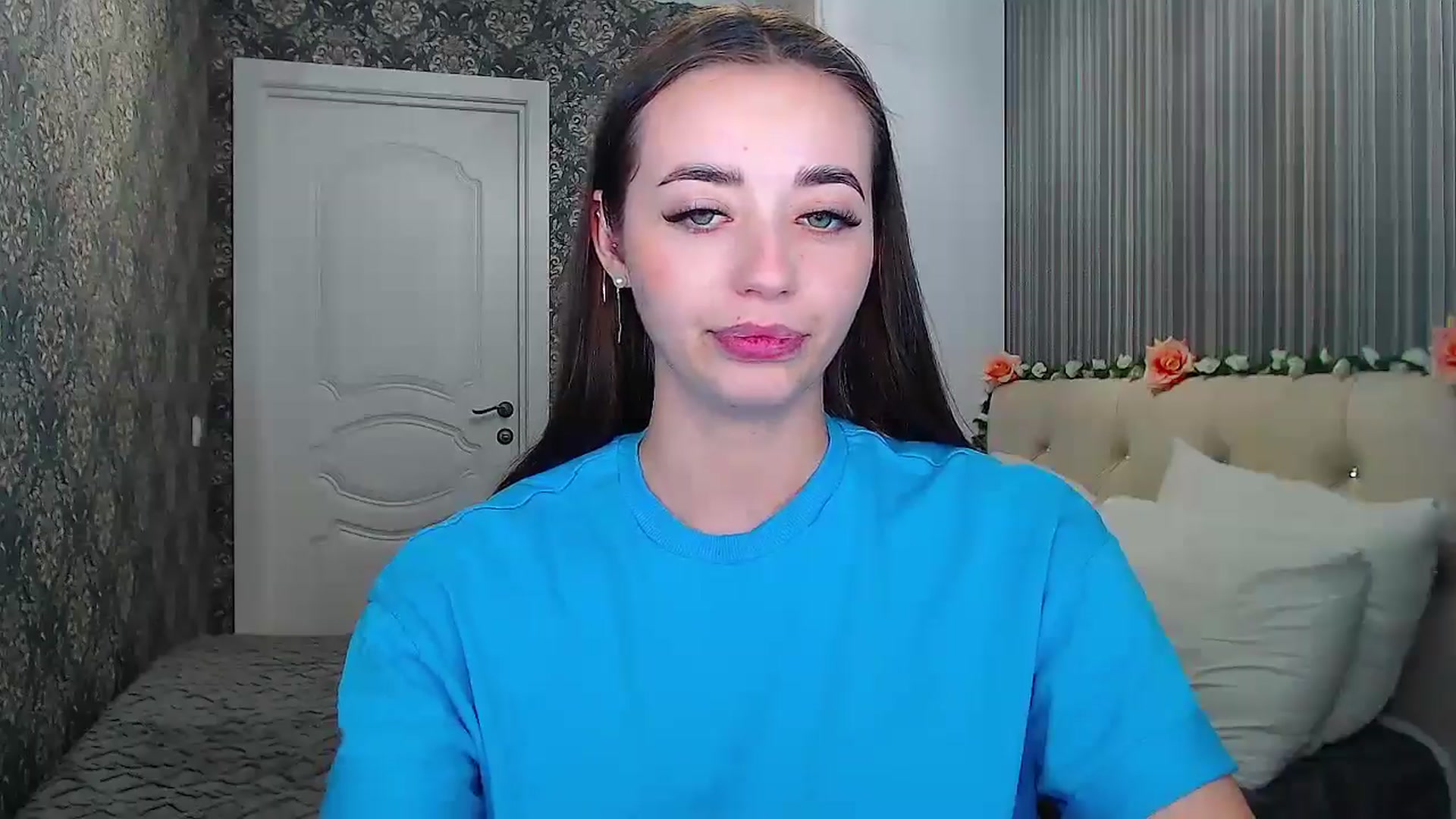 Gallery image thumbnail from EmeraldLilyyy's myfreecams stream on, 10/23/2024, 12:39 image 15 of 20