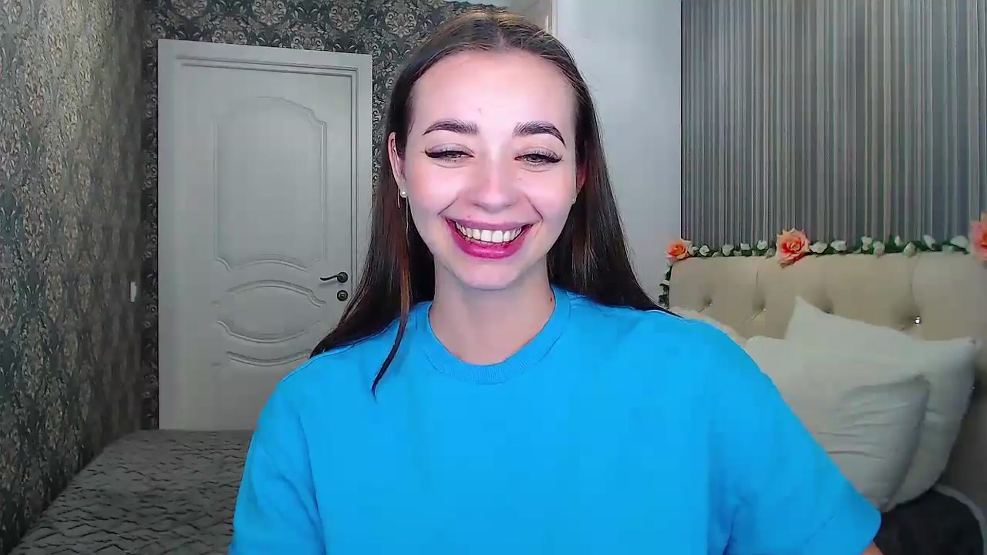 Gallery image thumbnail from EmeraldLilyyy's myfreecams stream on, 10/23/2024, 12:39 image 14 of 20