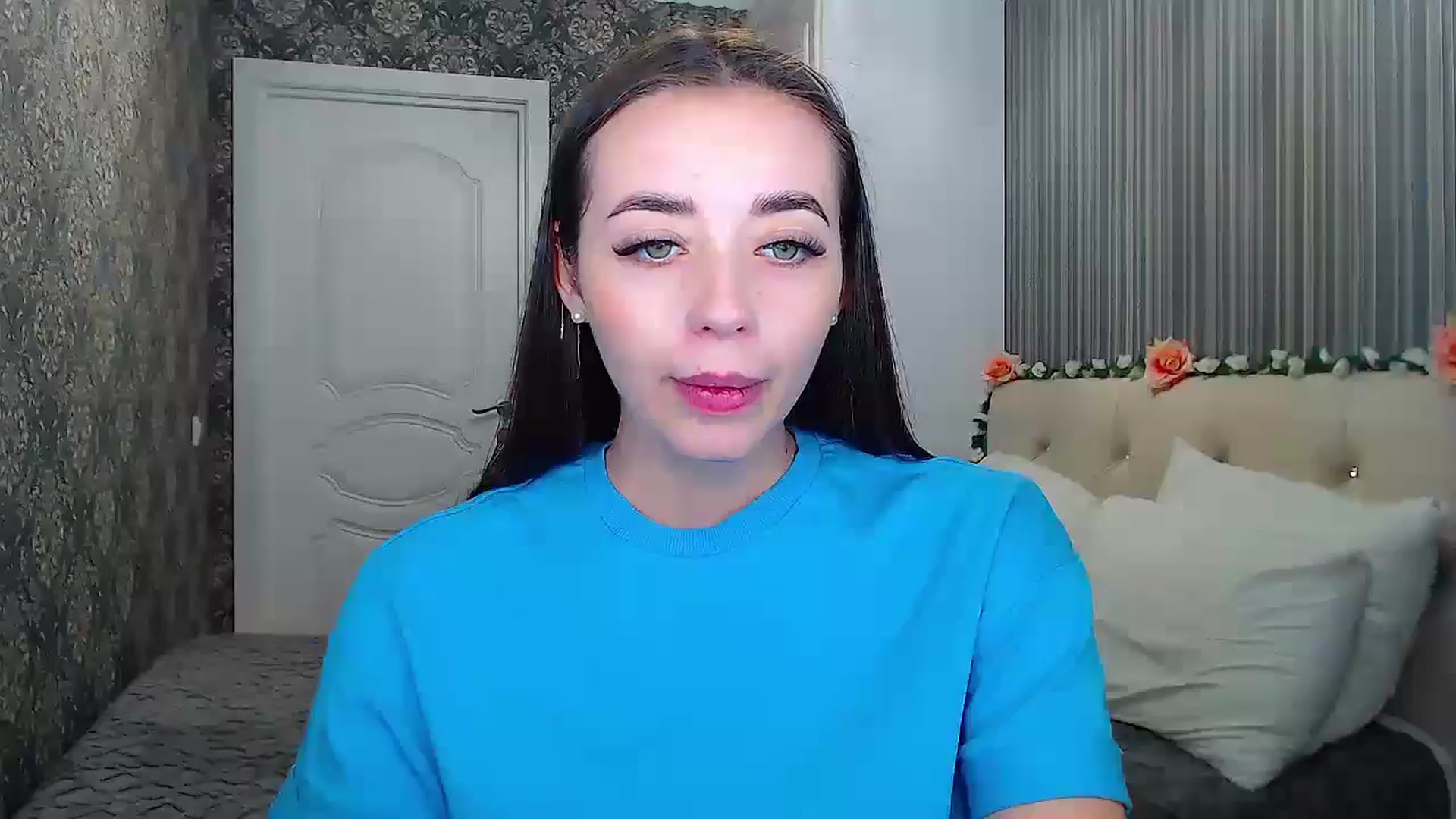 Gallery image thumbnail from EmeraldLilyyy's myfreecams stream on, 10/23/2024, 12:39 image 13 of 20