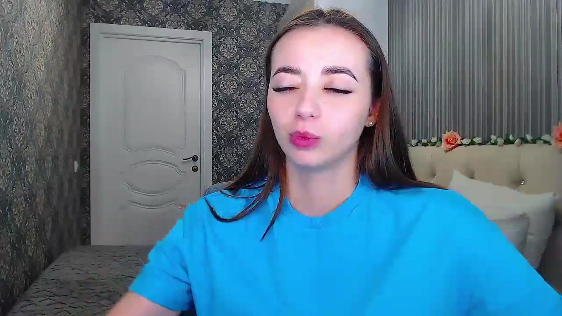 Gallery image thumbnail from EmeraldLilyyy's myfreecams stream on, 10/23/2024, 13:03 image 5 of 20