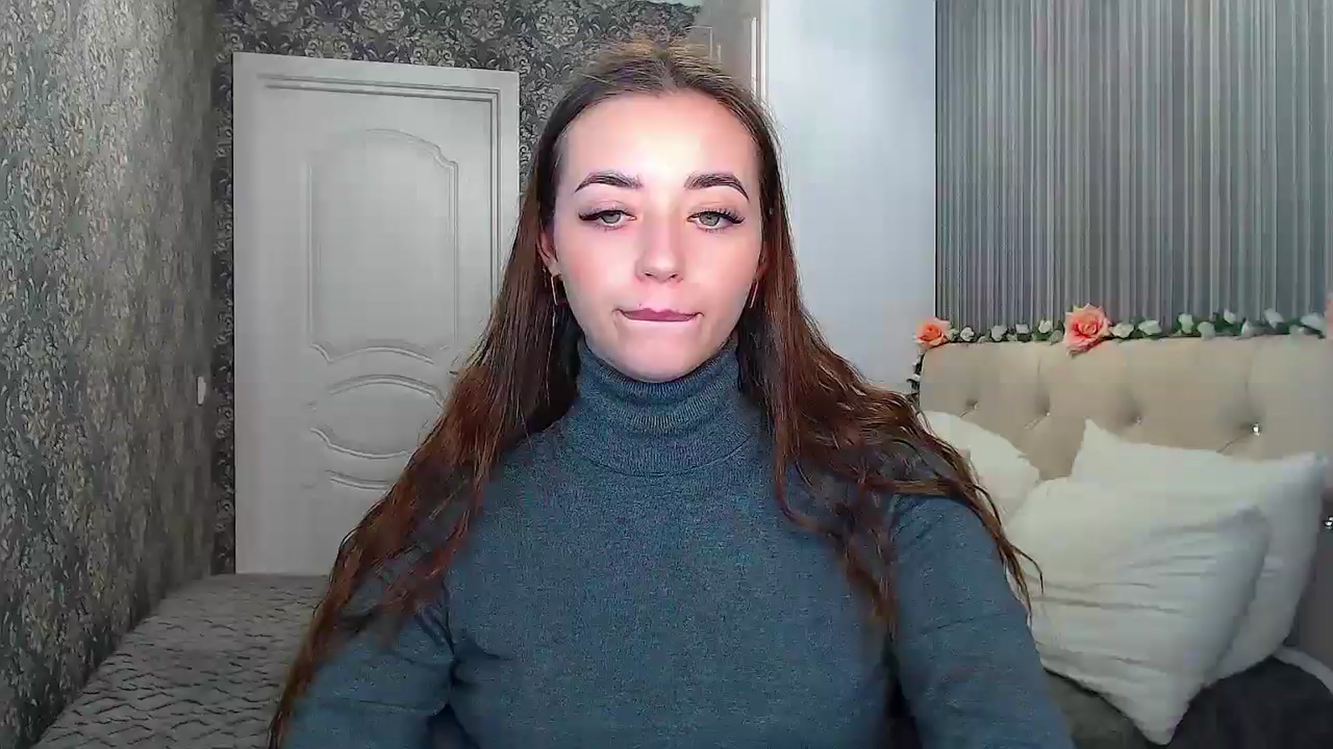 Gallery image thumbnail from EmeraldLilyyy's myfreecams stream on, 10/24/2024, 13:03 image 12 of 20