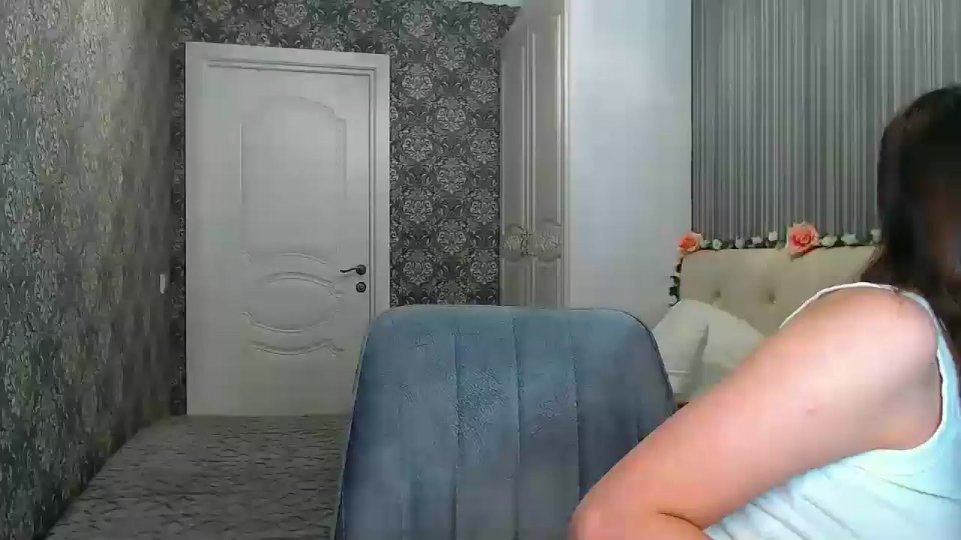 Gallery image thumbnail from EmeraldLilyyy's myfreecams stream on, 10/24/2024, 14:55 image 11 of 20