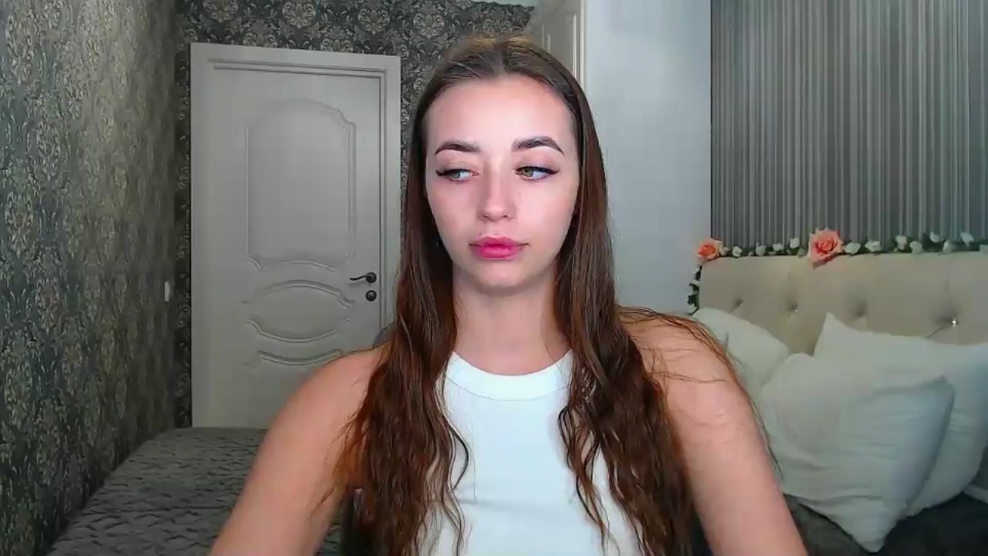 Gallery image thumbnail from EmeraldLilyyy's myfreecams stream on, 10/24/2024, 14:55 image 10 of 20
