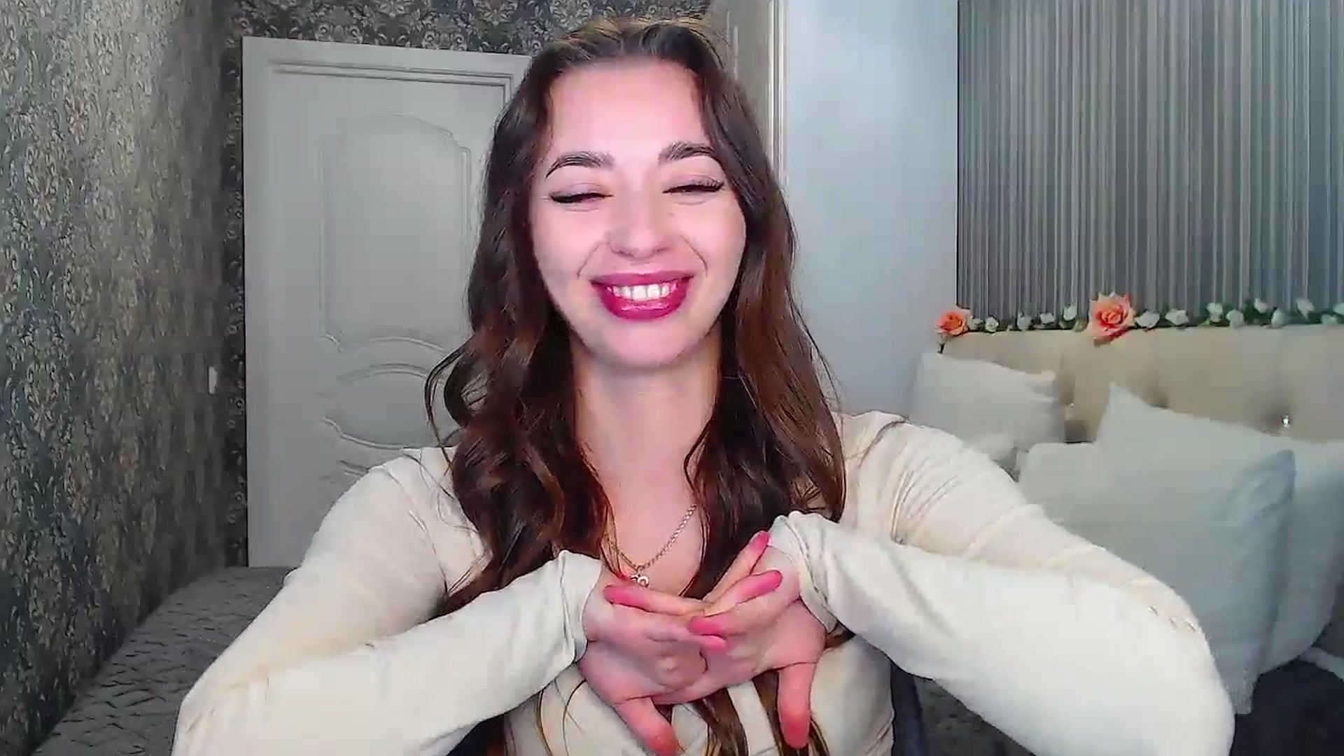 Gallery image thumbnail from EmeraldLilyyy's myfreecams stream on, 10/25/2024, 12:05 image 2 of 20