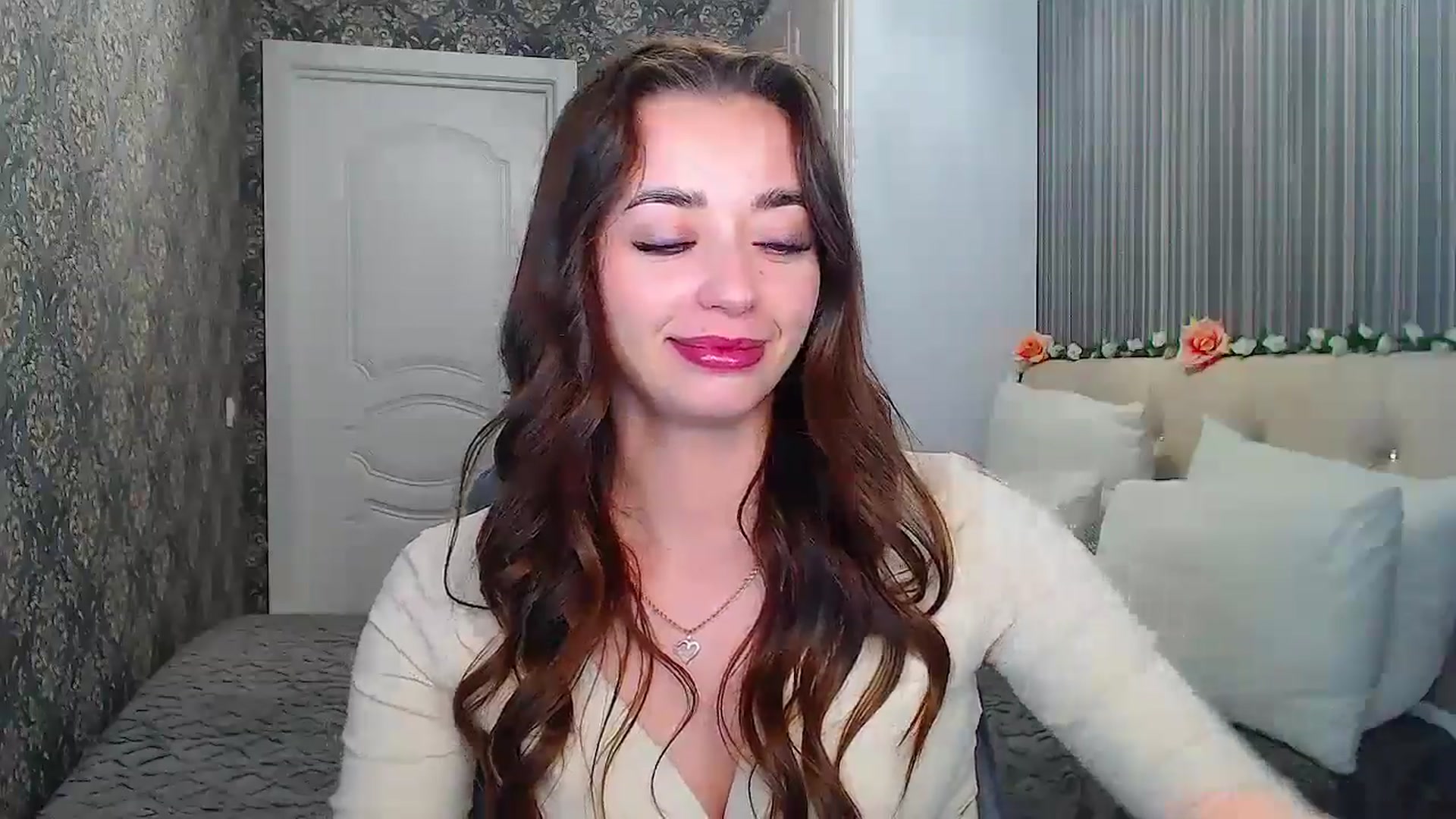 Gallery image thumbnail from EmeraldLilyyy's myfreecams stream on, 10/25/2024, 12:05 image 5 of 20