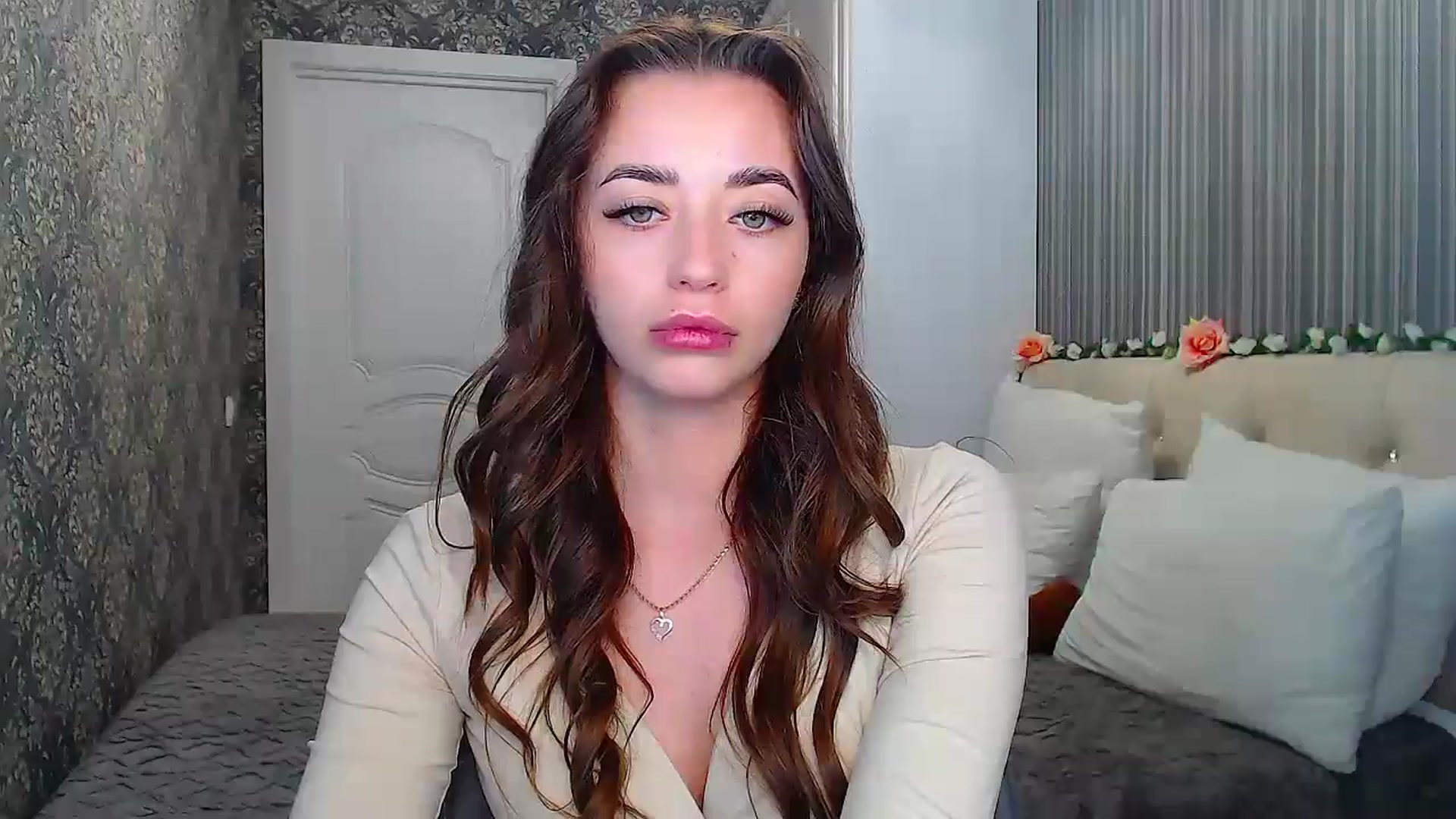 Gallery image thumbnail from EmeraldLilyyy's myfreecams stream on, 10/25/2024, 12:05 image 7 of 20