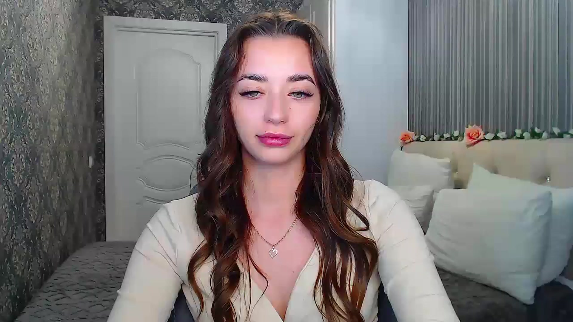 Gallery image thumbnail from EmeraldLilyyy's myfreecams stream on, 10/25/2024, 12:36 image 5 of 20