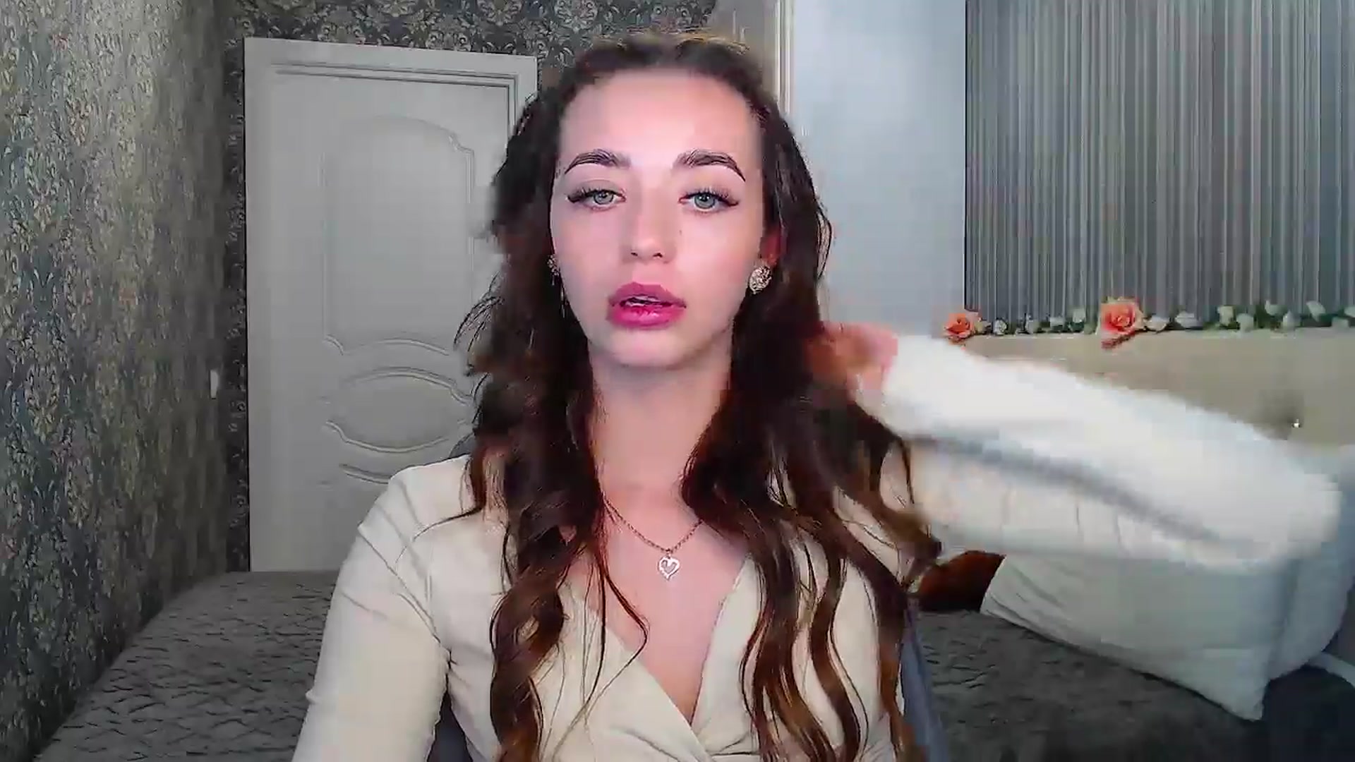 Gallery image thumbnail from EmeraldLilyyy's myfreecams stream on, 10/25/2024, 12:36 image 8 of 20