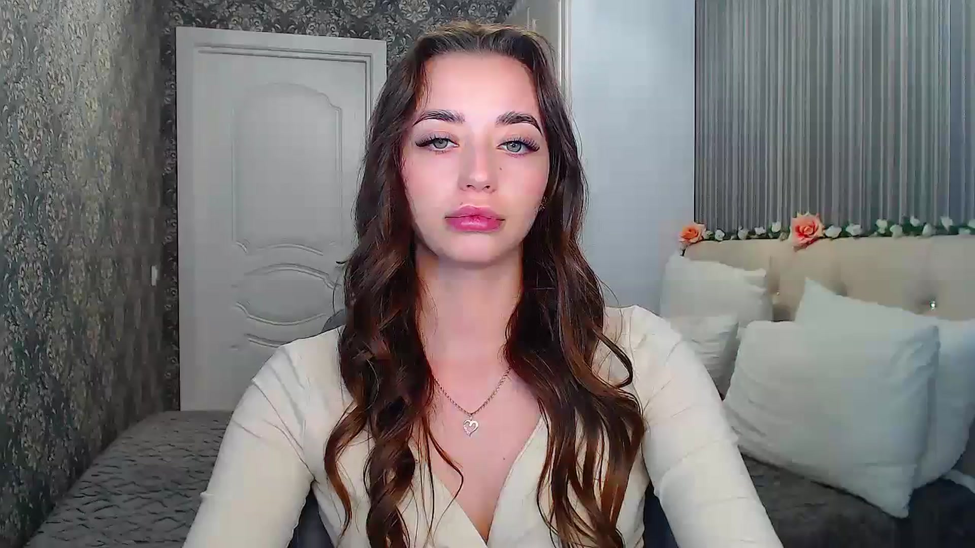 Gallery image thumbnail from EmeraldLilyyy's myfreecams stream on, 10/25/2024, 12:36 image 3 of 20