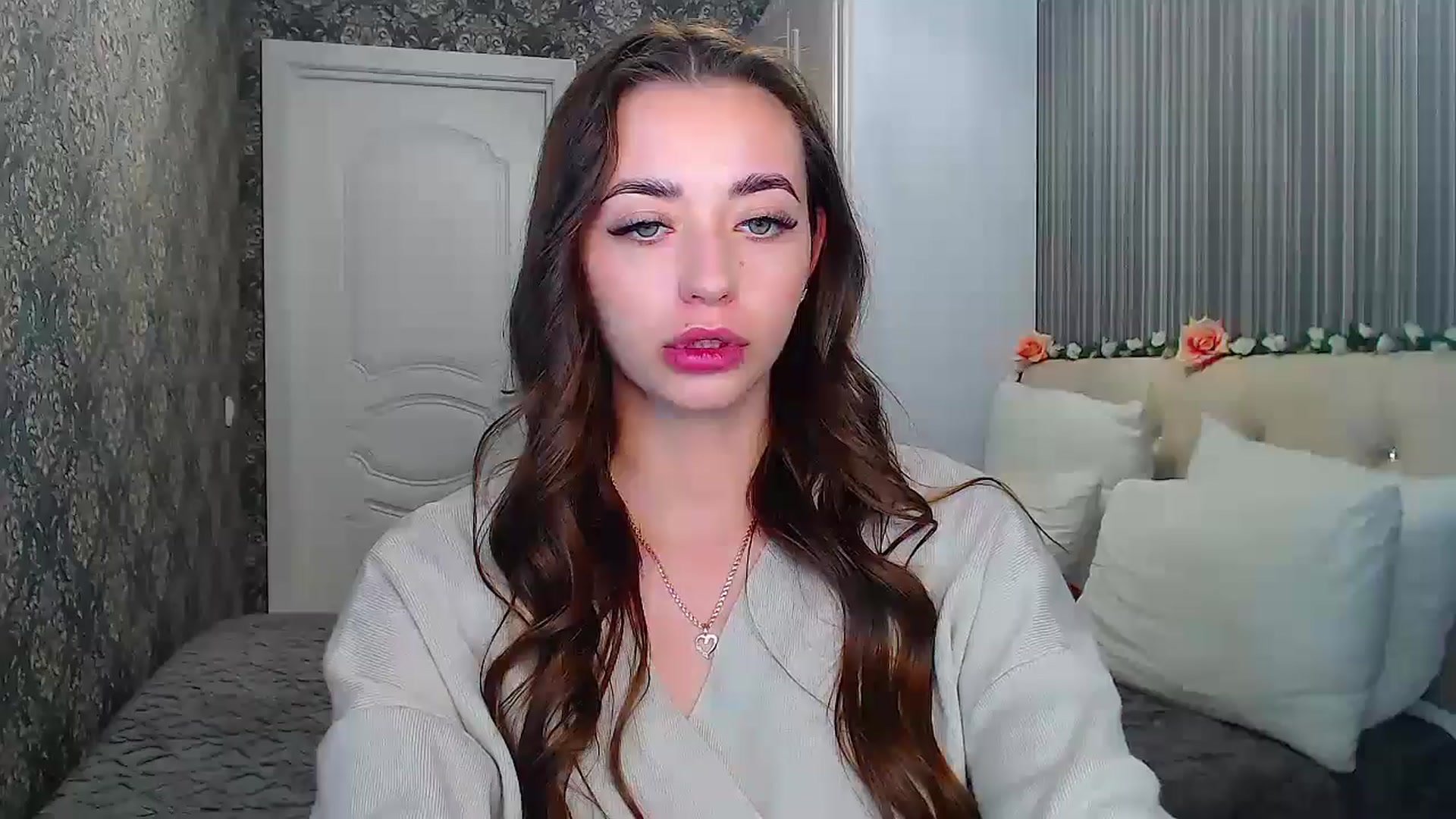 Gallery image thumbnail from EmeraldLilyyy's myfreecams stream on, 10/25/2024, 13:09 image 9 of 20